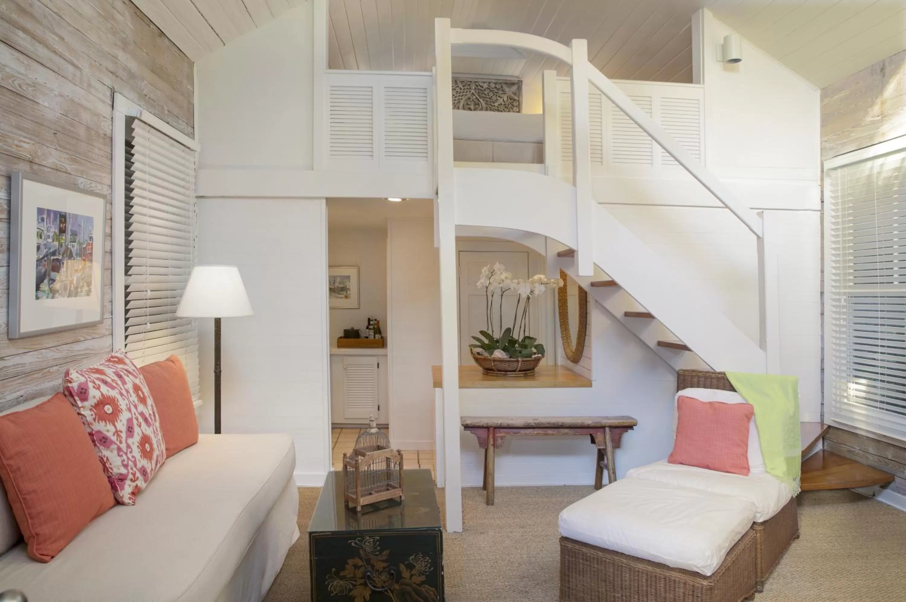 Living room in Simonton Court Historic Inn & Cottages