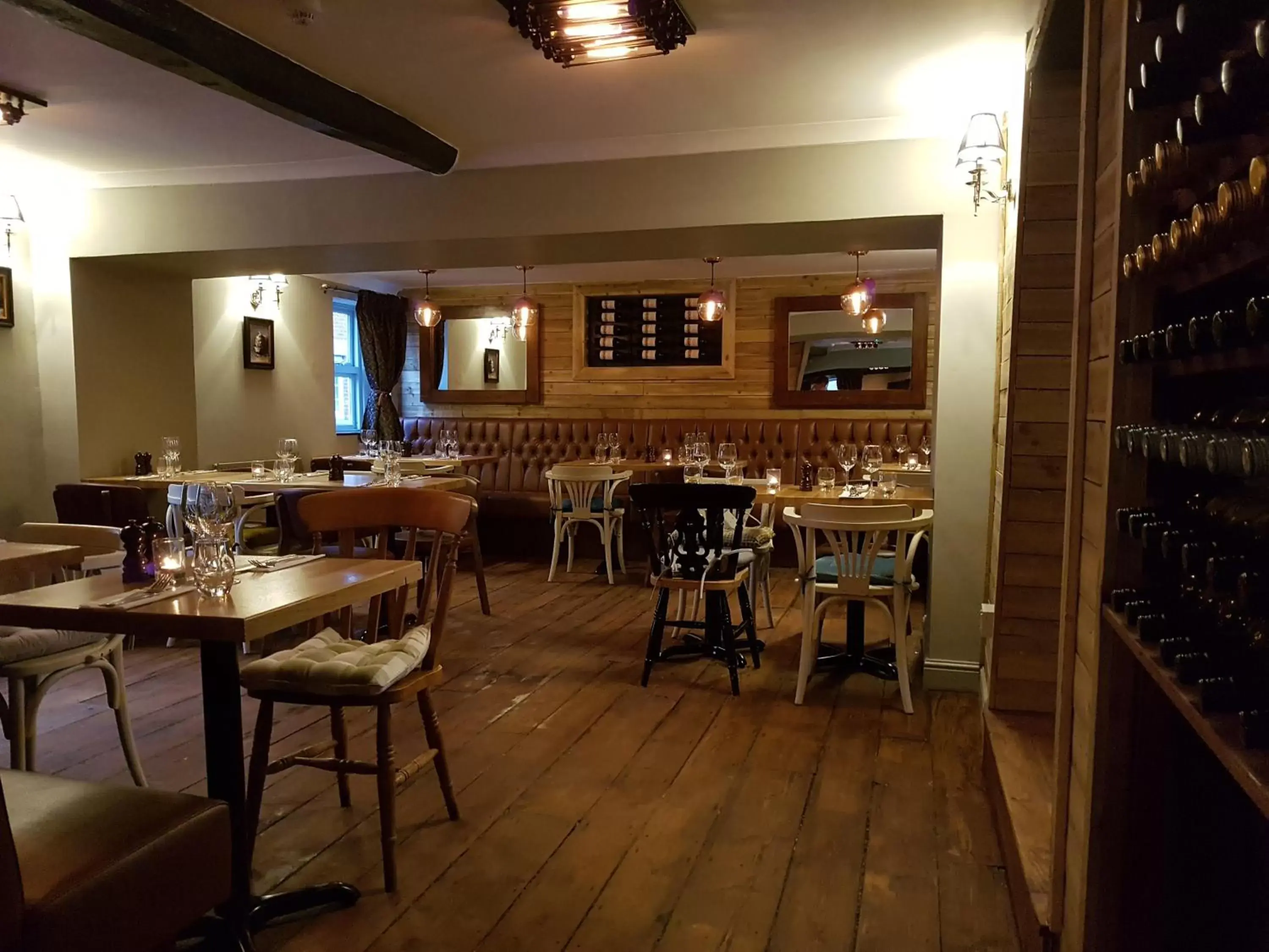 Restaurant/Places to Eat in The Angel Inn