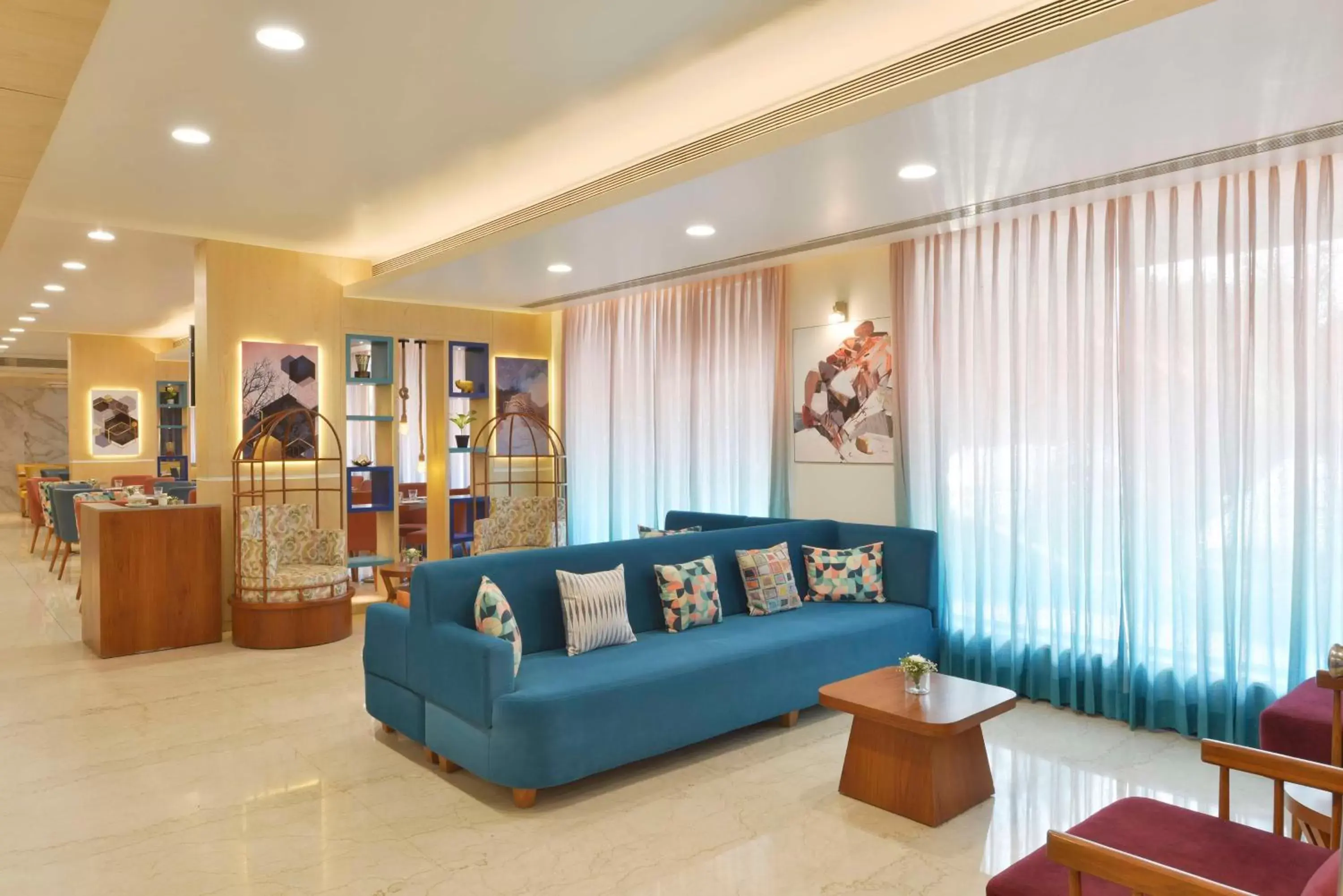 Lobby or reception, Seating Area in Hampton by Hilton Vadodara-Alkapuri