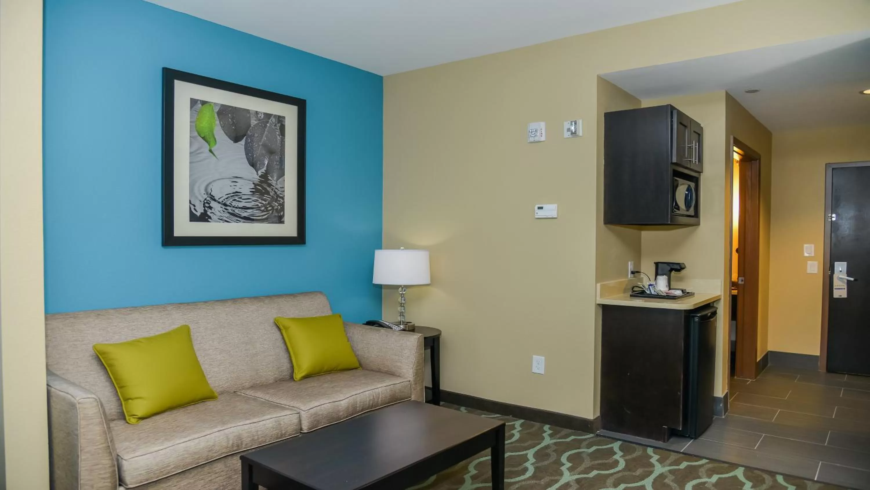 Photo of the whole room in Holiday Inn Express Hotels & Suites Cuero by IHG