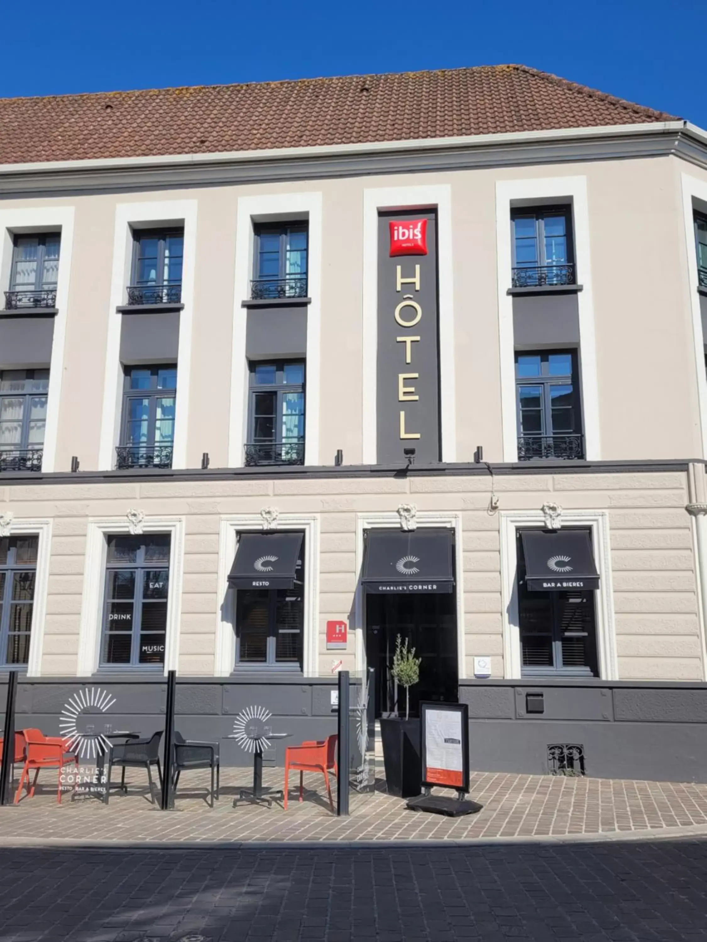 Property Building in ibis Saint-Omer Centre