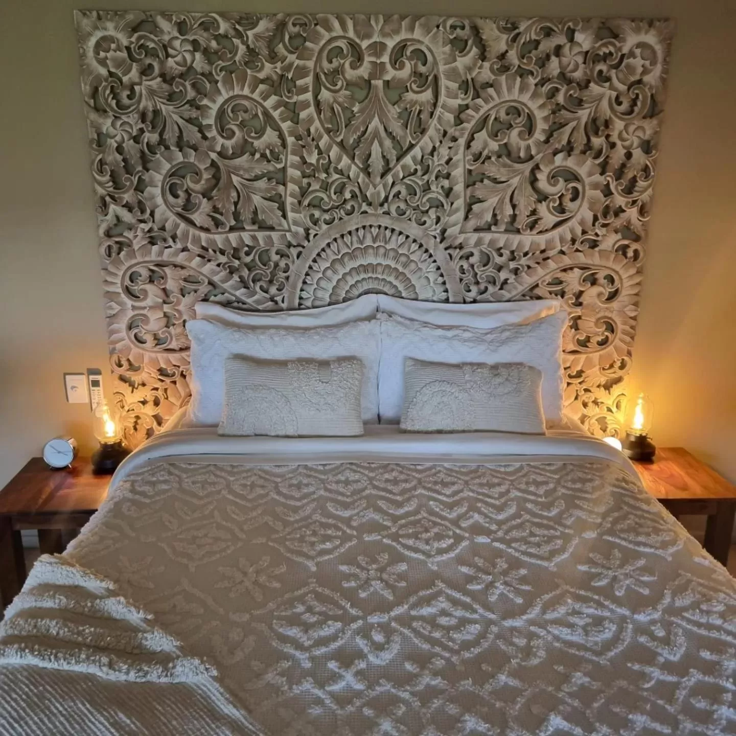 Bed in Taman Sari Sunshine Coast Romantic Pet-Friendly Hinterland Retreat