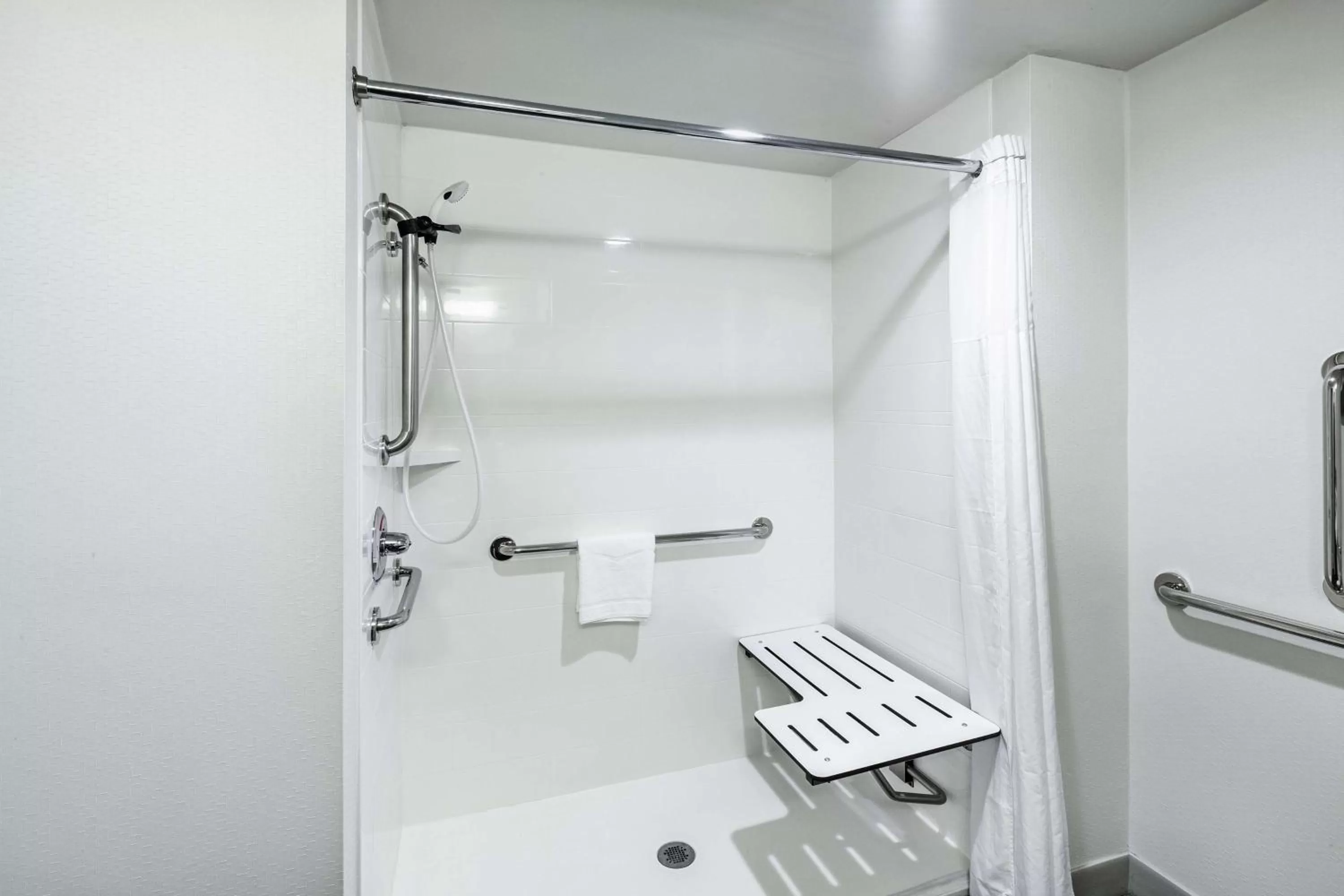 Bathroom in Hampton Inn North Little Rock McCain Mall, AR