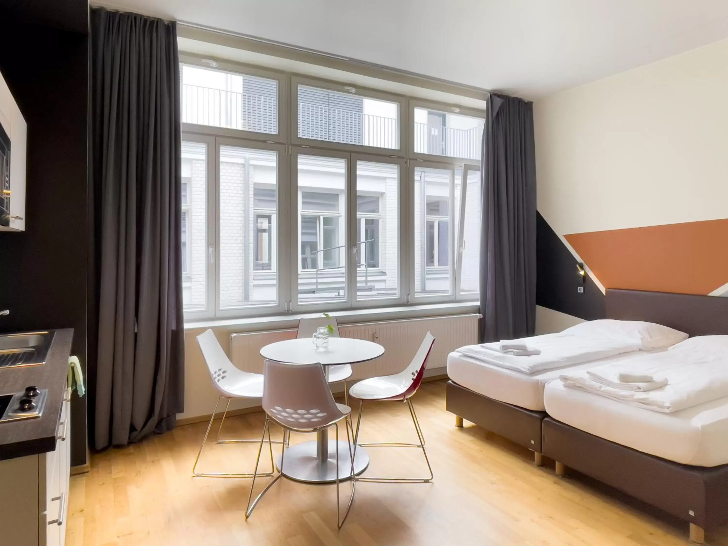 Photo of the whole room, Bed in Five Elements Hostel Leipzig Photo of the whole room, Bed in Five Elements Hostel Leipzig