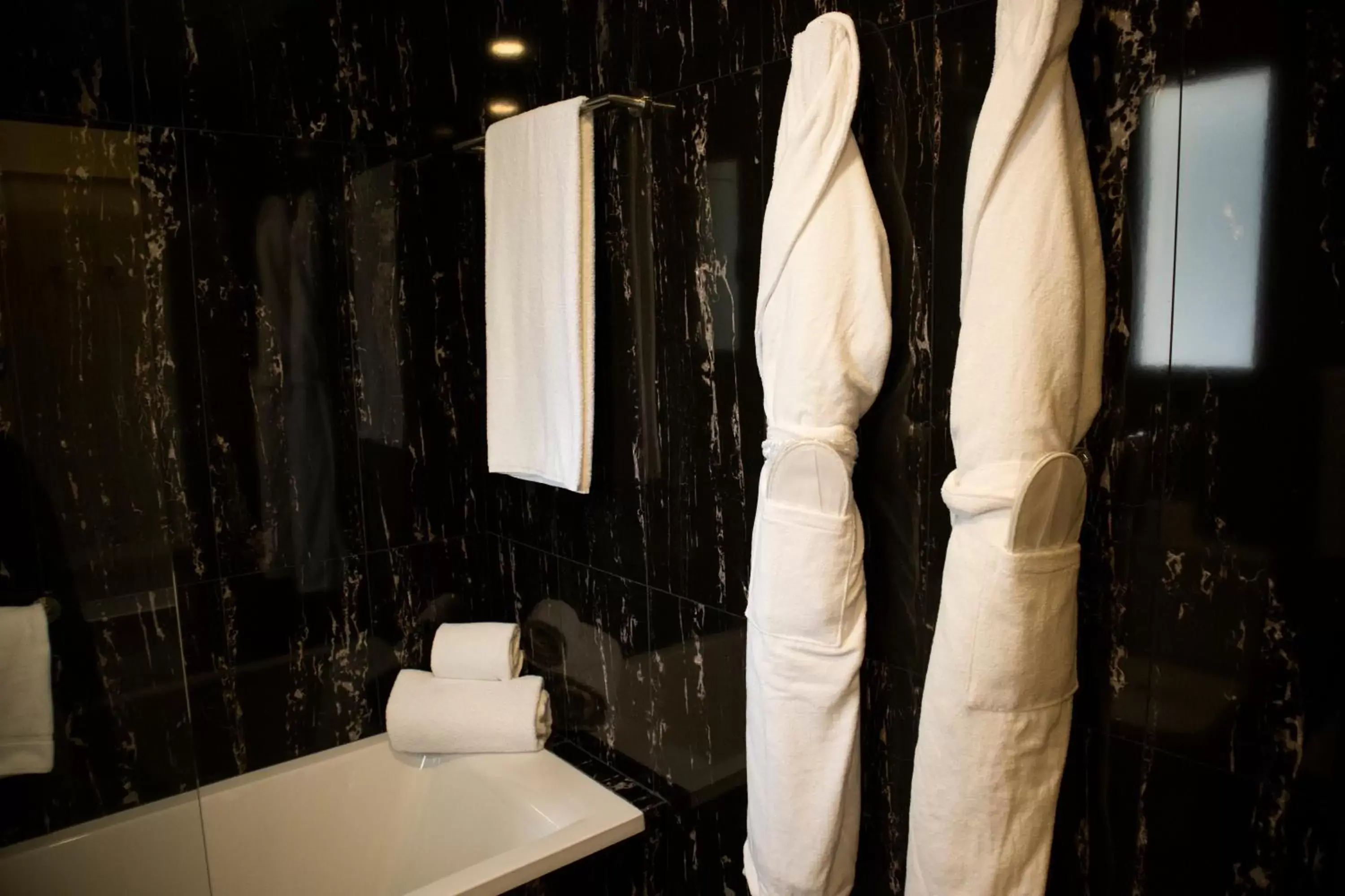 Bathroom in Hotel Admiral Casino & Lodge