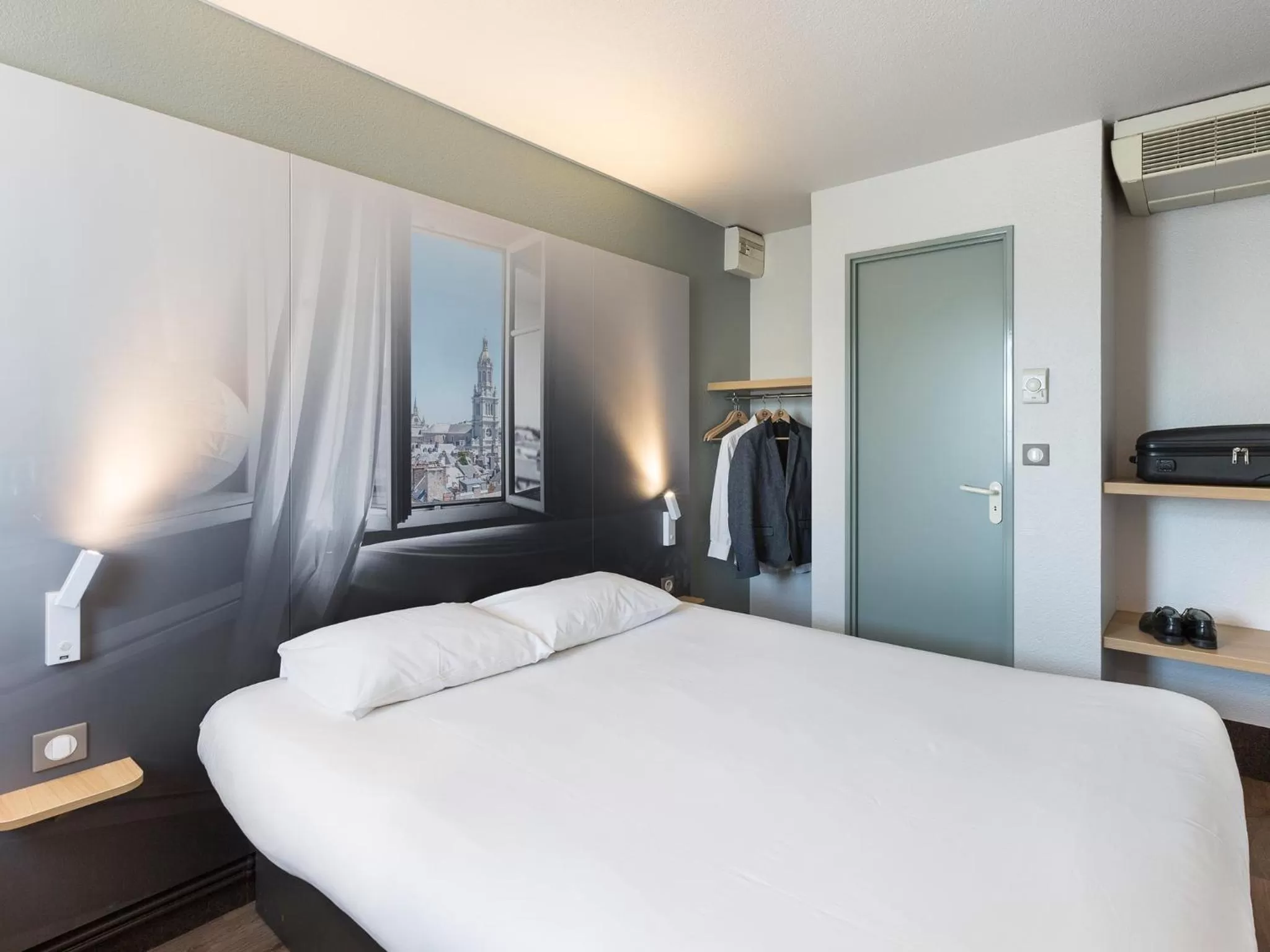 Double Room in B&B HOTEL AVRANCHES Baie du Mont St-Michel