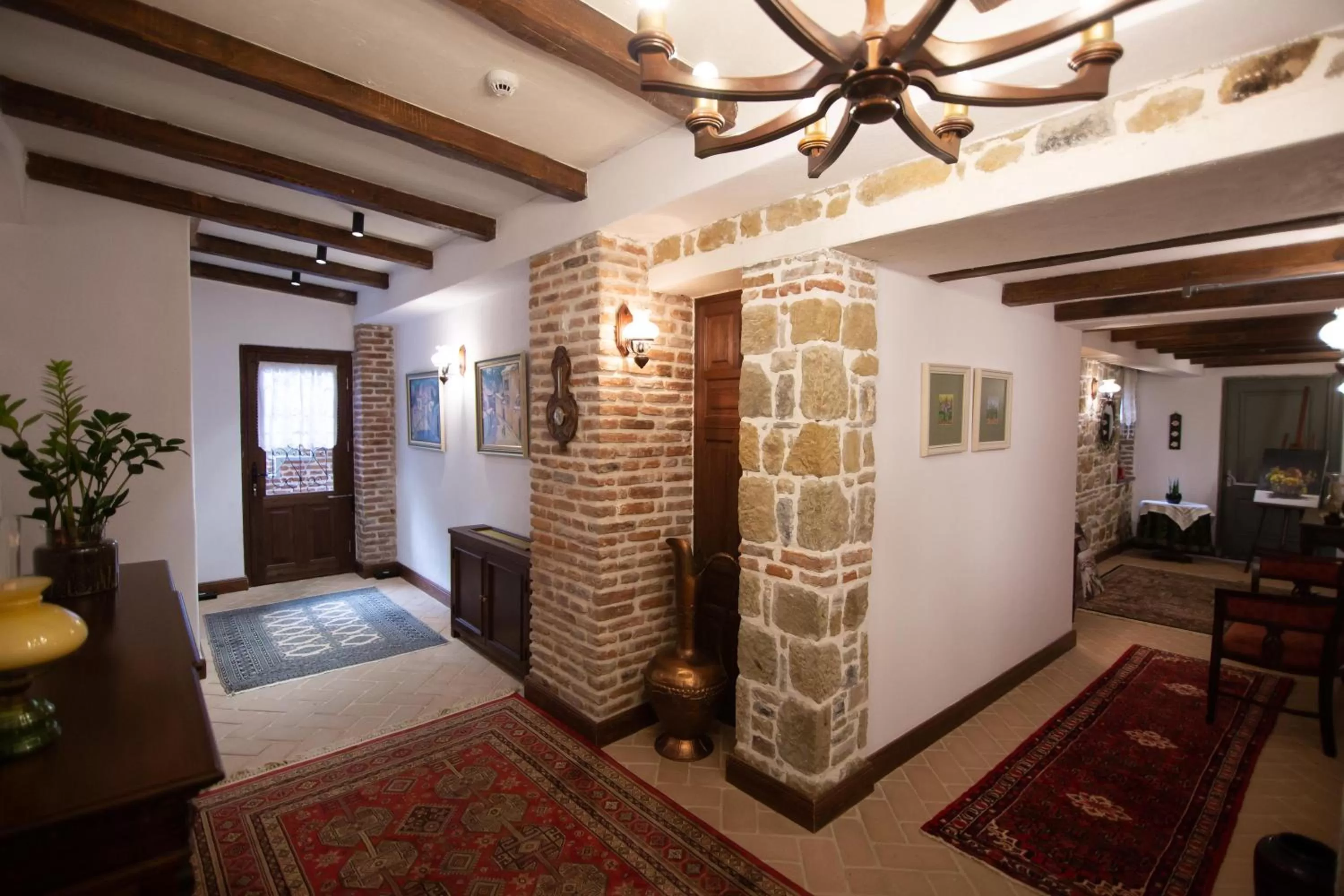 Property building, Bed in Vila Ebel Hotel Pool & Spa