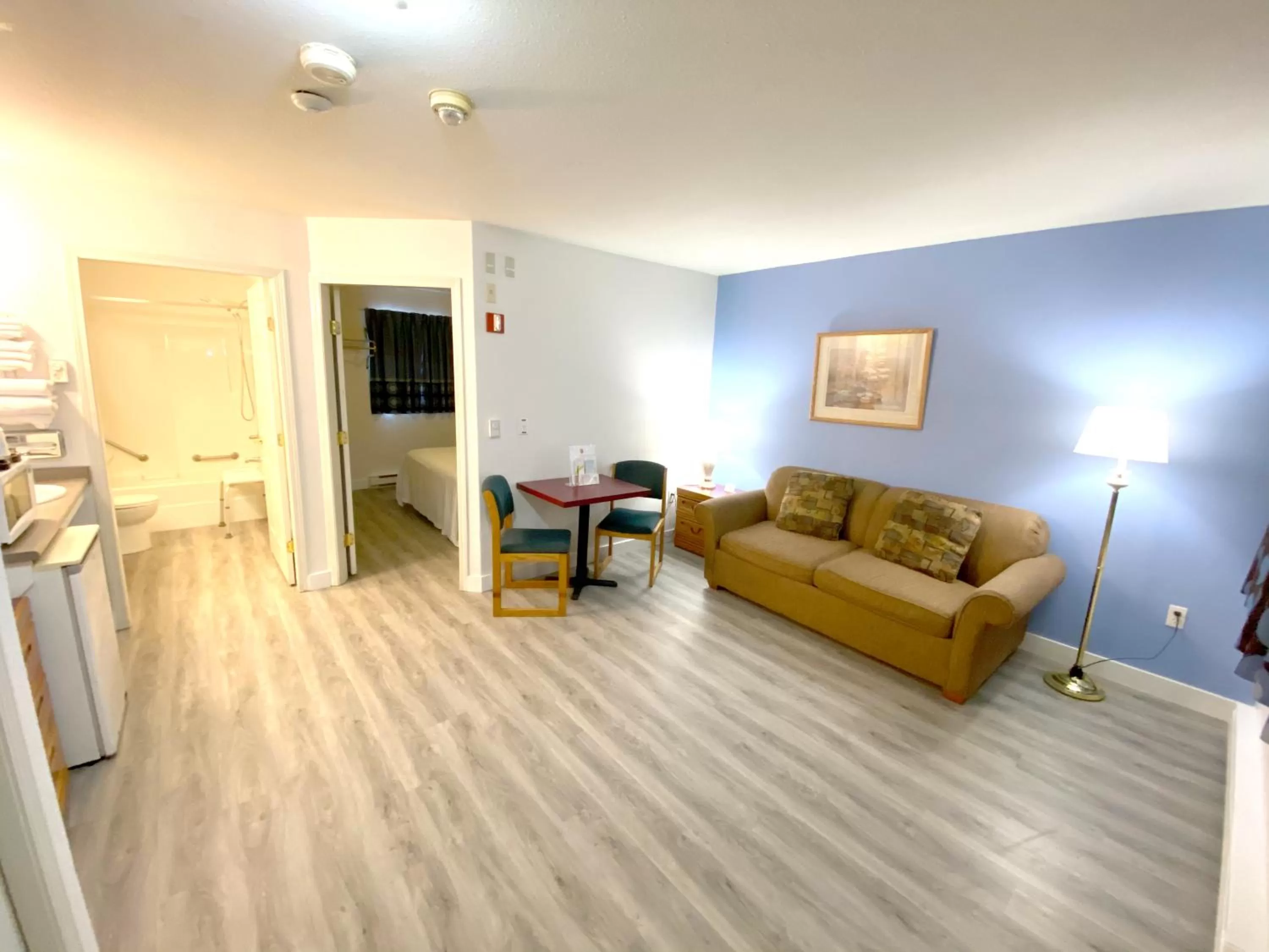 Super 8 by Wyndham Sicamous