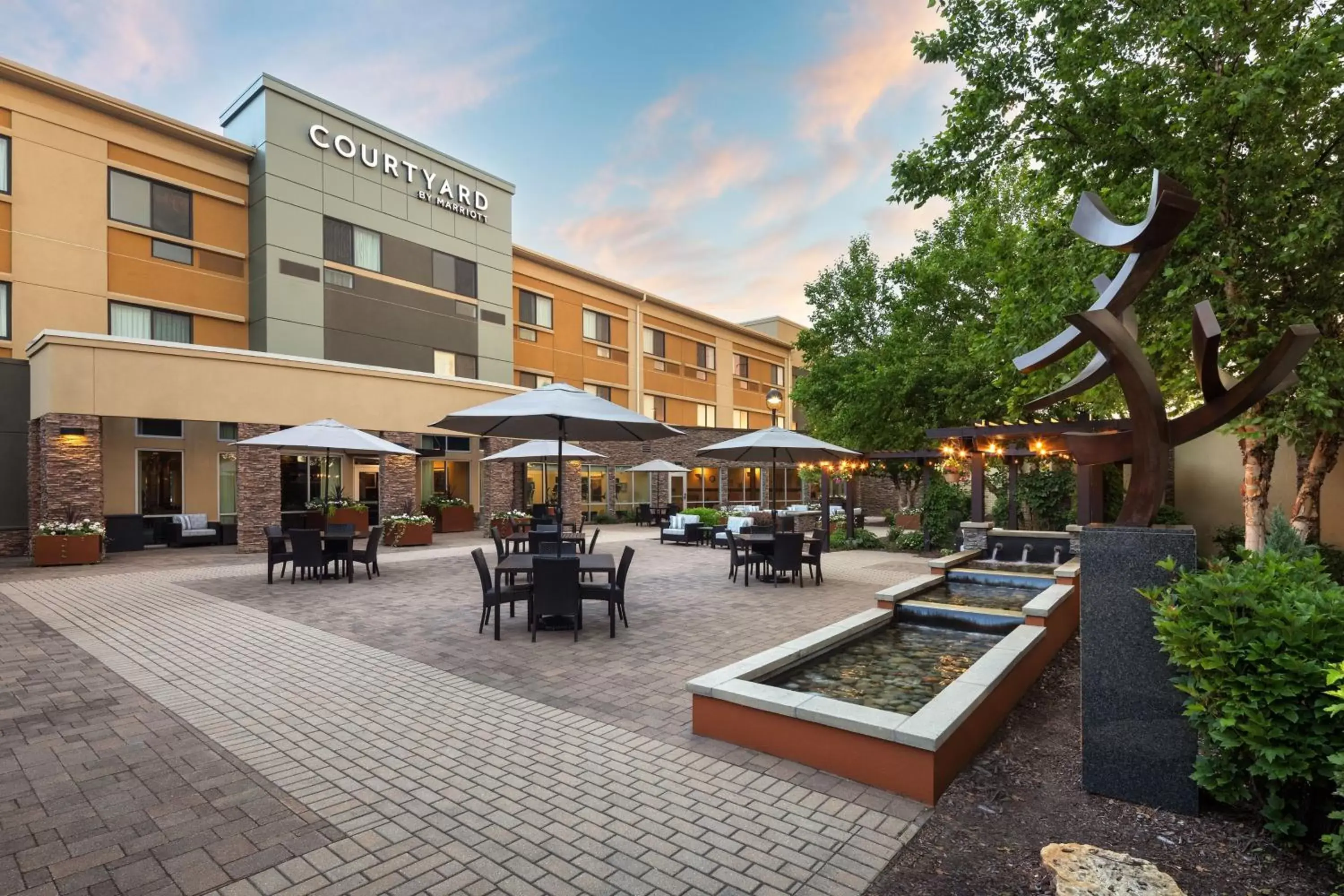 Property building in Courtyard Mankato Hotel & Event Center