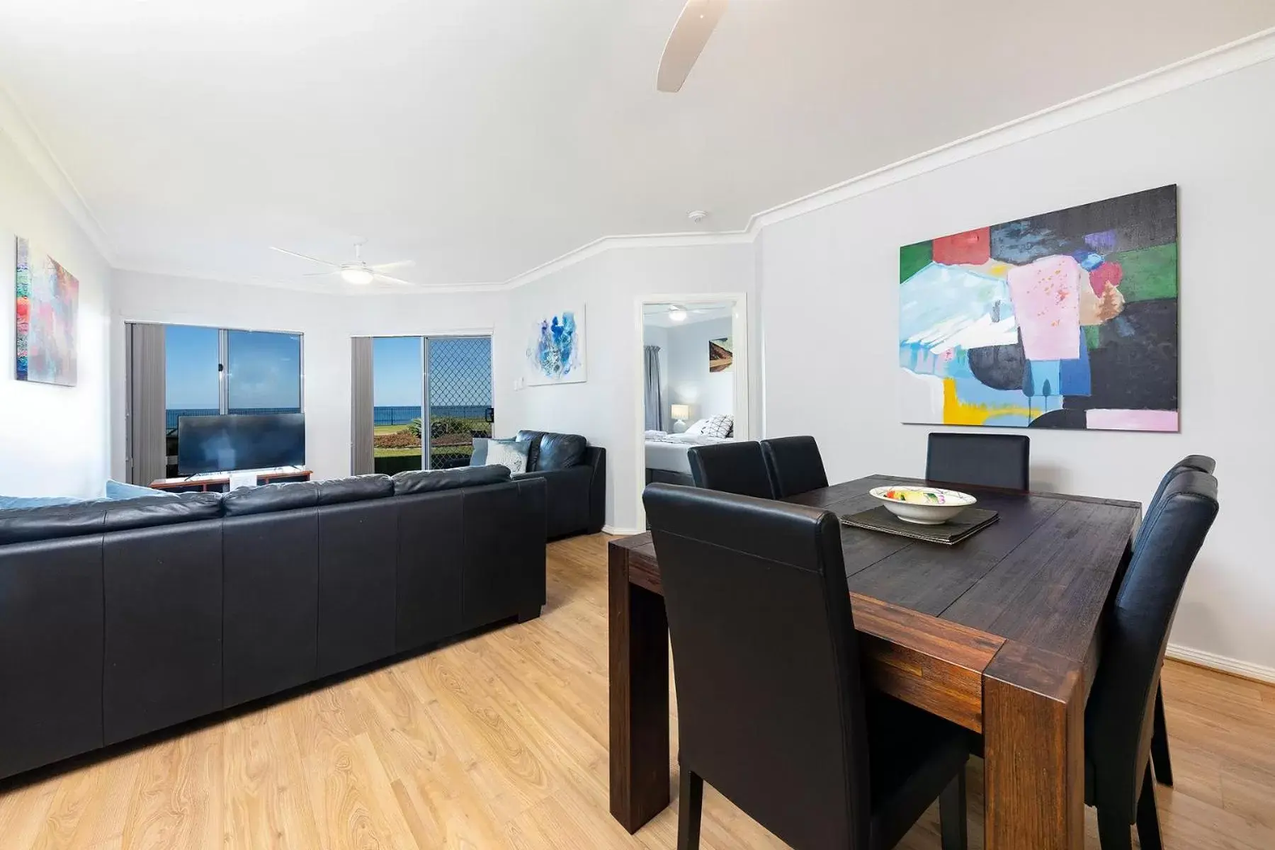 Dining Area in Meridian Beachside Apartments