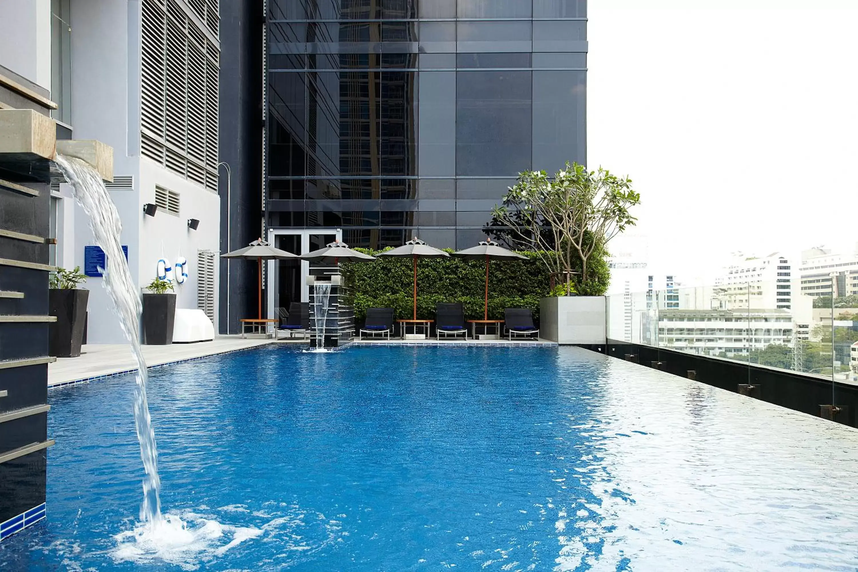 Swimming Pool in Novotel Bangkok Ploenchit Sukhumvit