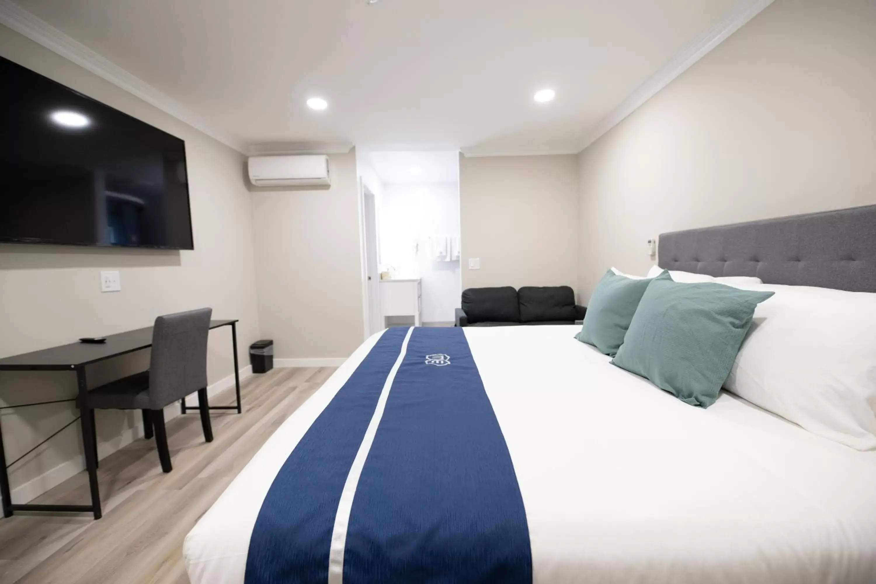 Omeo Suites