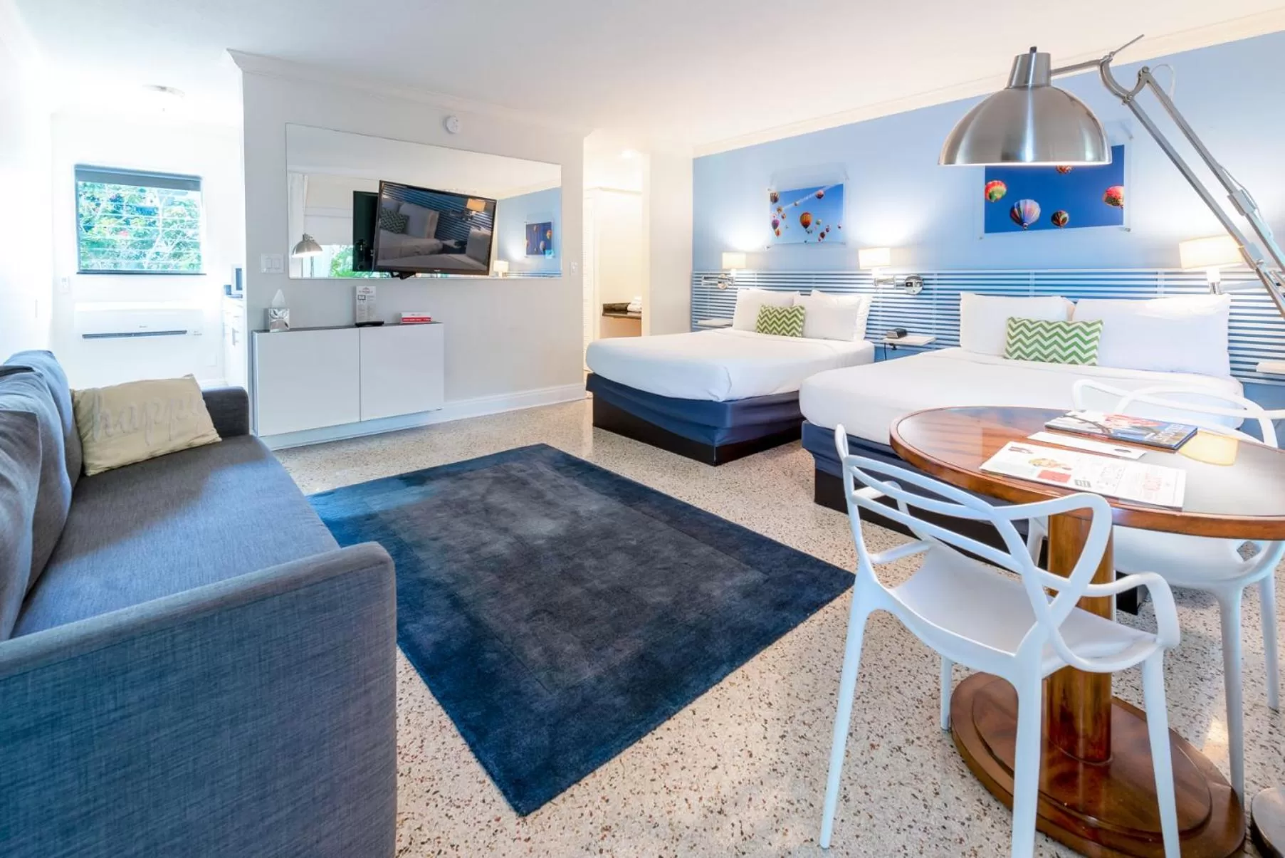 Photo of the whole room, Bed in Victoria Park Hotel