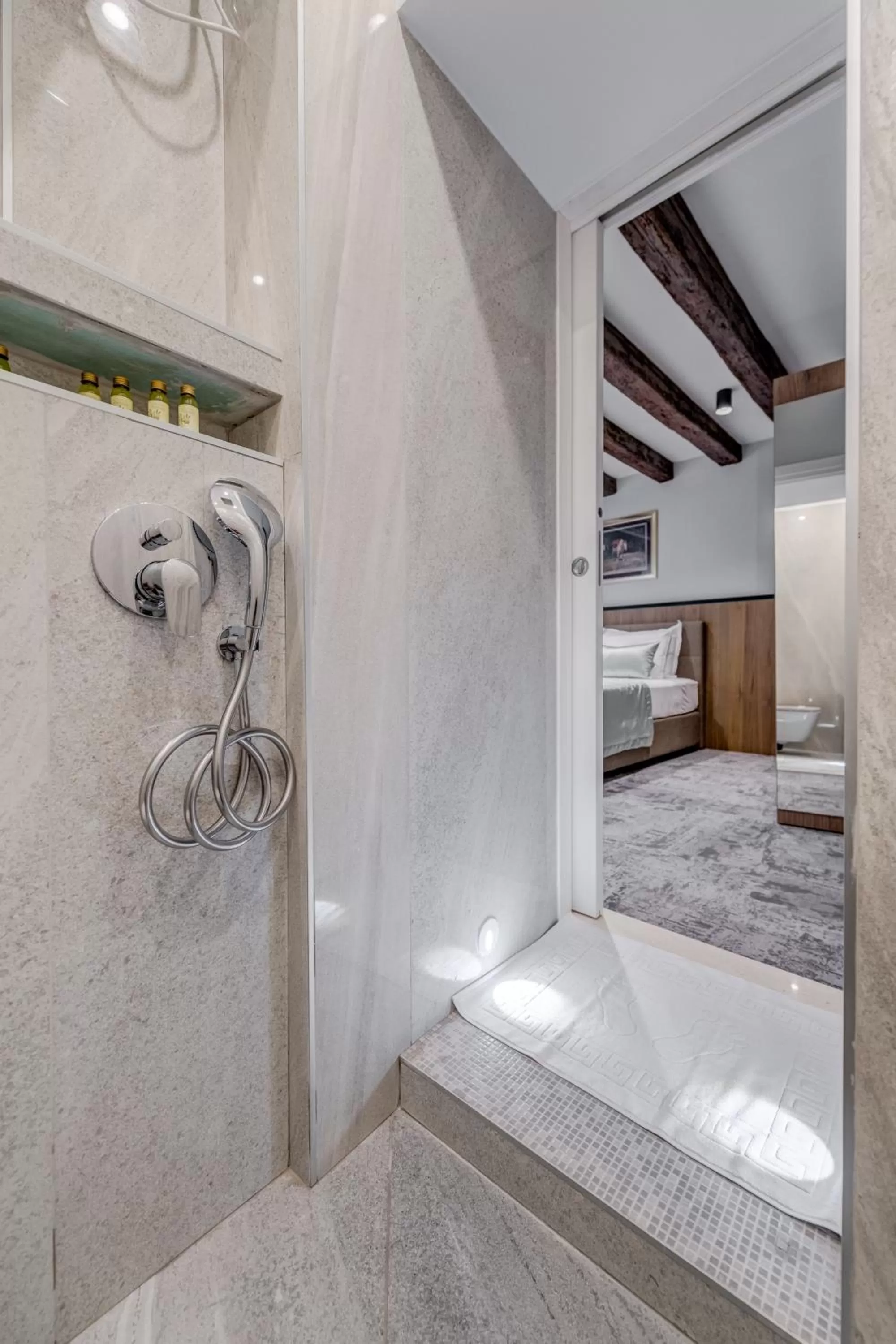 Shower, Bed in Makarun Heritage Rooms