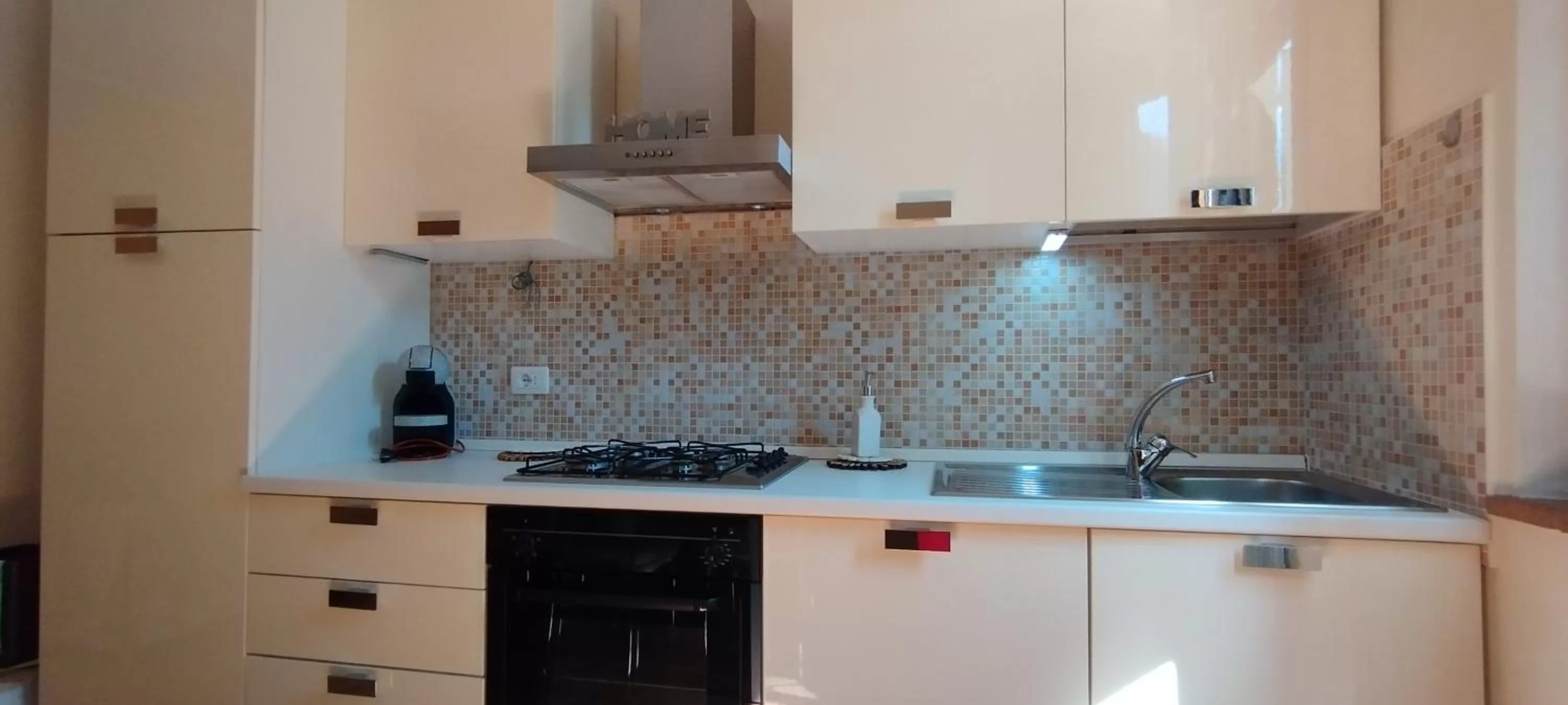 Kitchen or kitchenette, Kitchen/Kitchenette in La Casa tra Gli Ulivi Cottage House