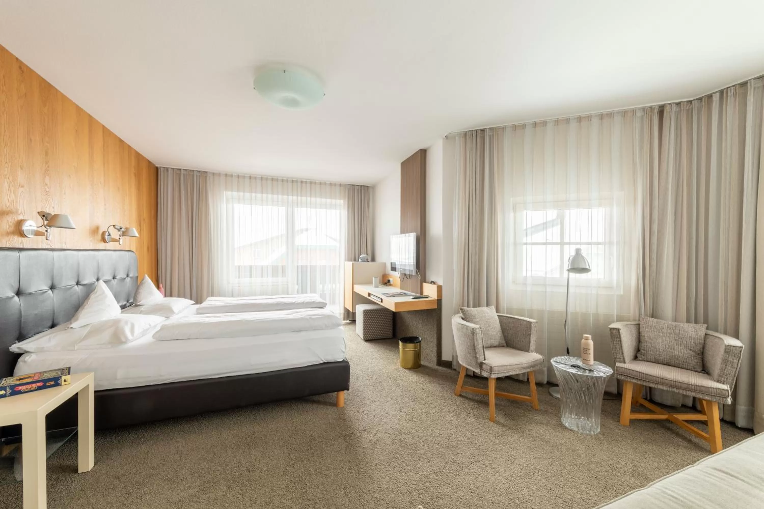 Living room, Bed in Hotel Jakob