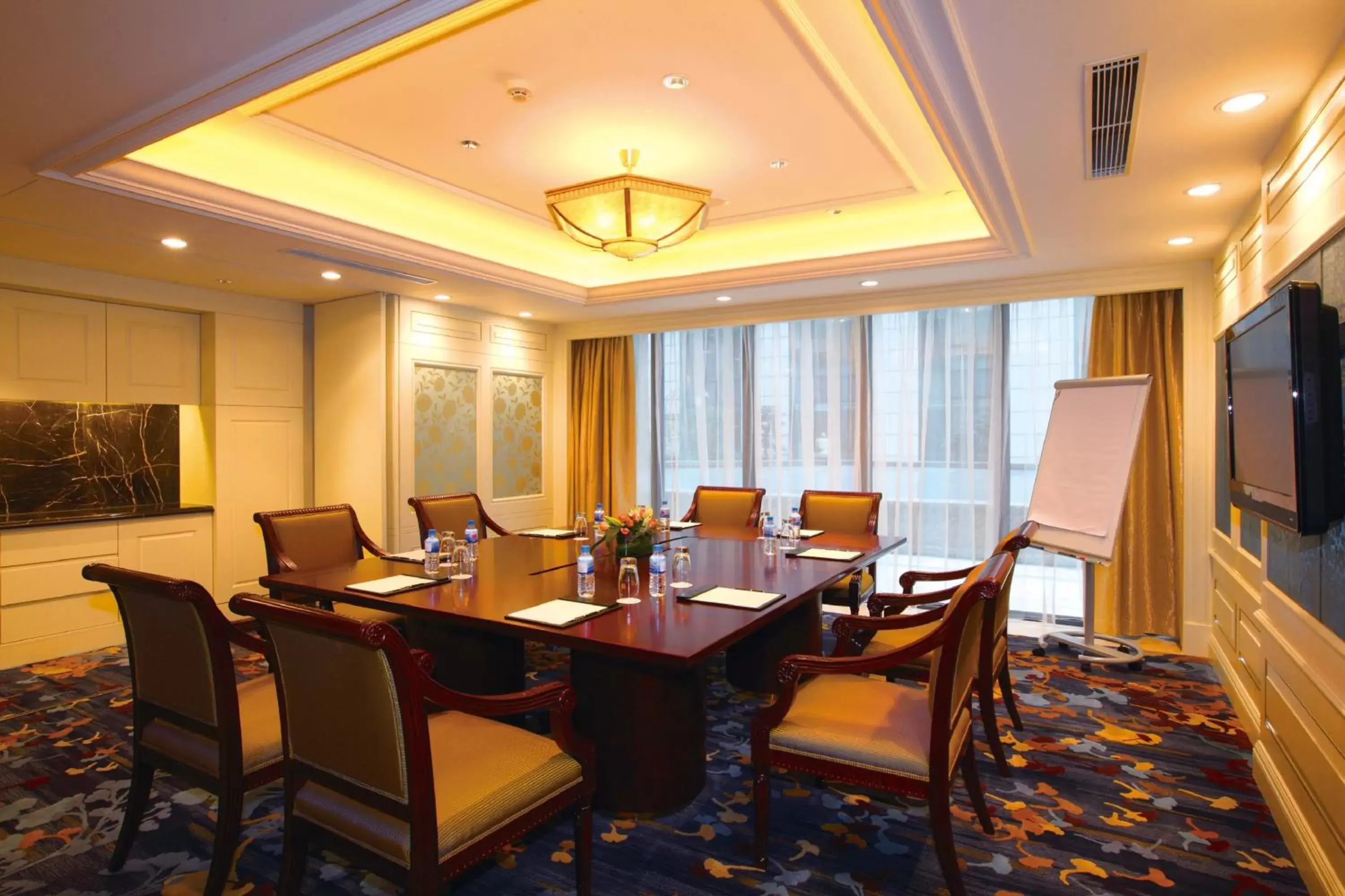 Business facilities in Grand Central Hotel Shanghai