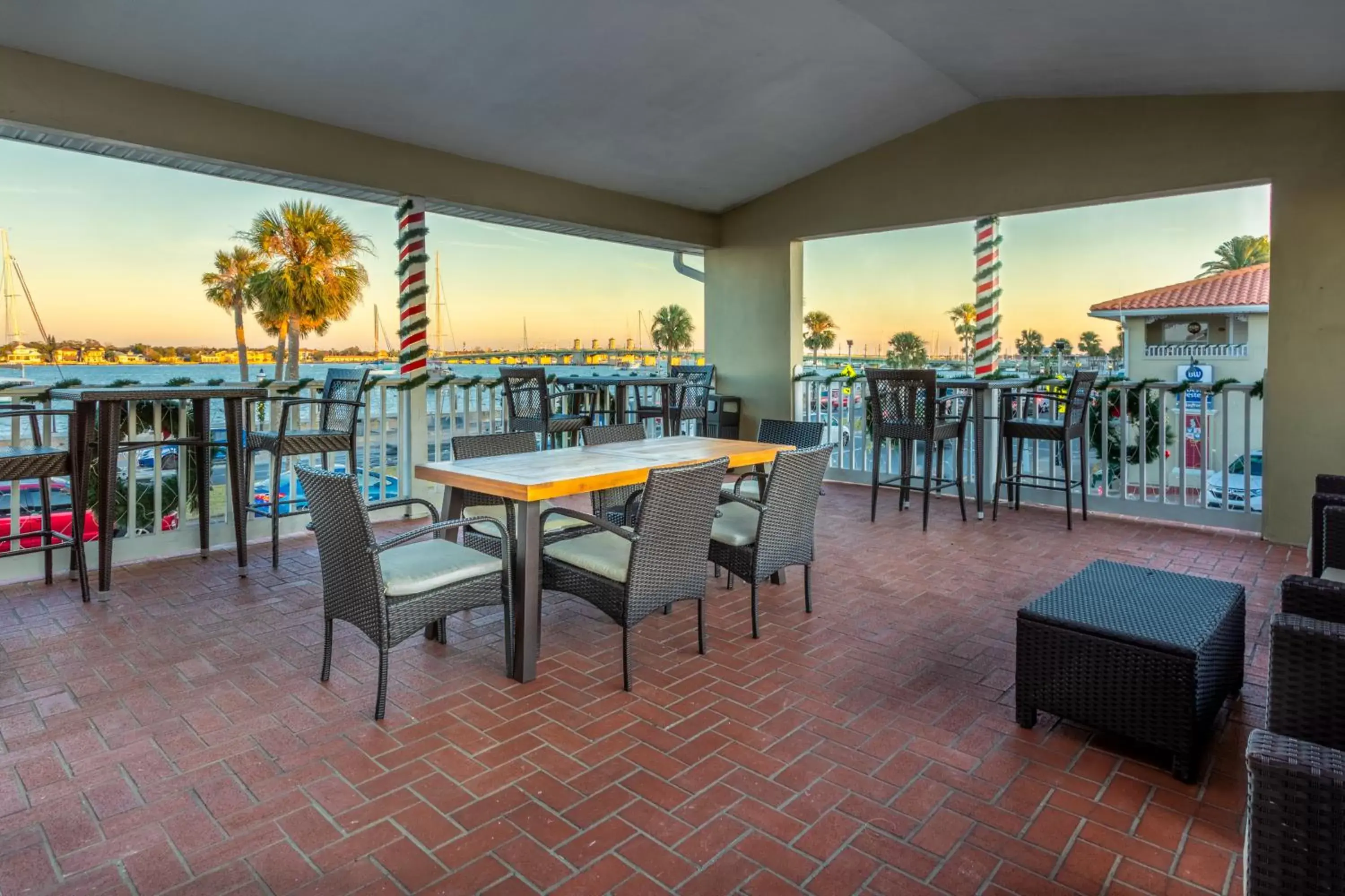 Balcony/Terrace, Restaurant/Places to Eat in Best Western Bayfront