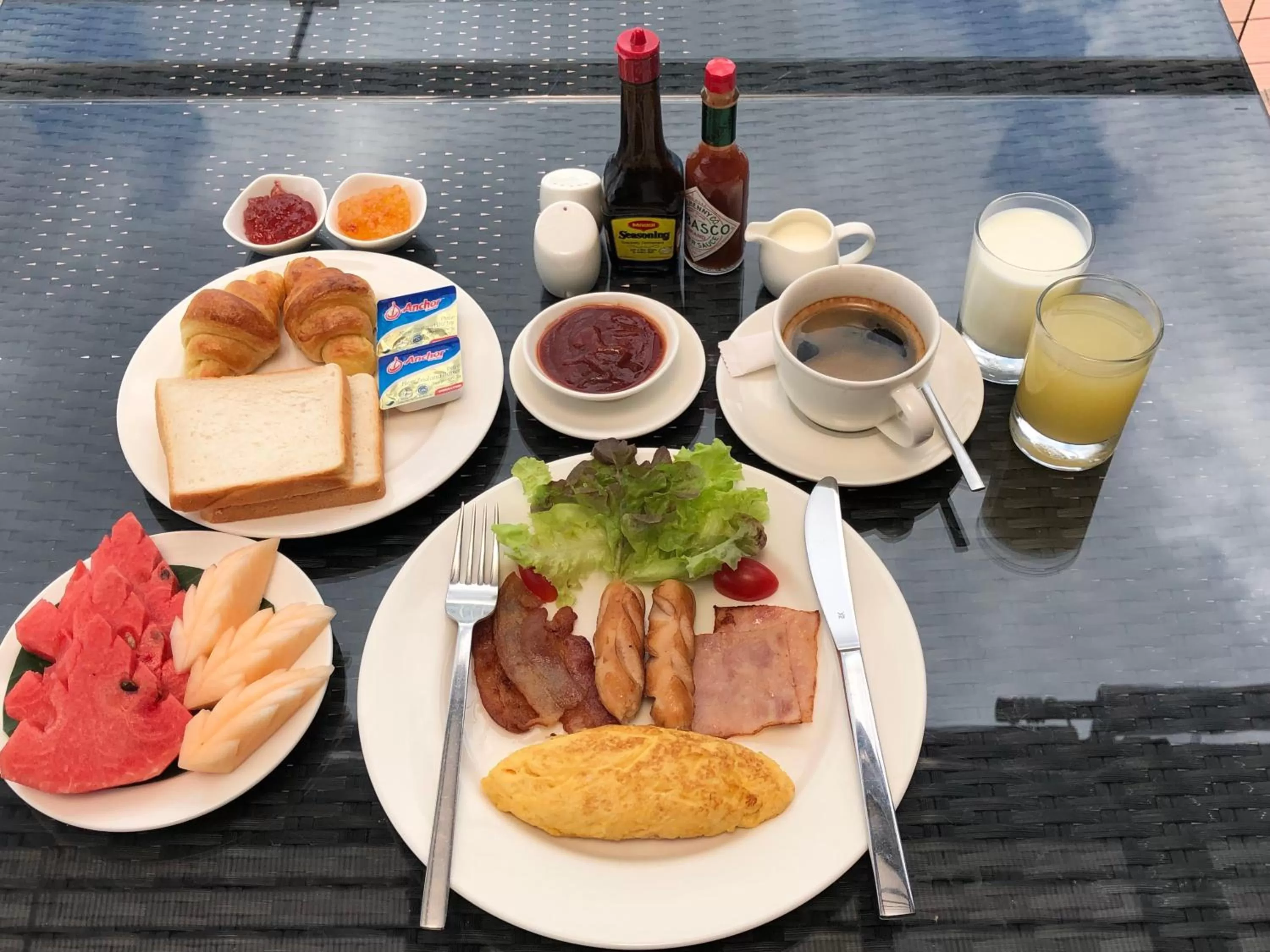 Food and drinks in Hotel Royal Bangkok