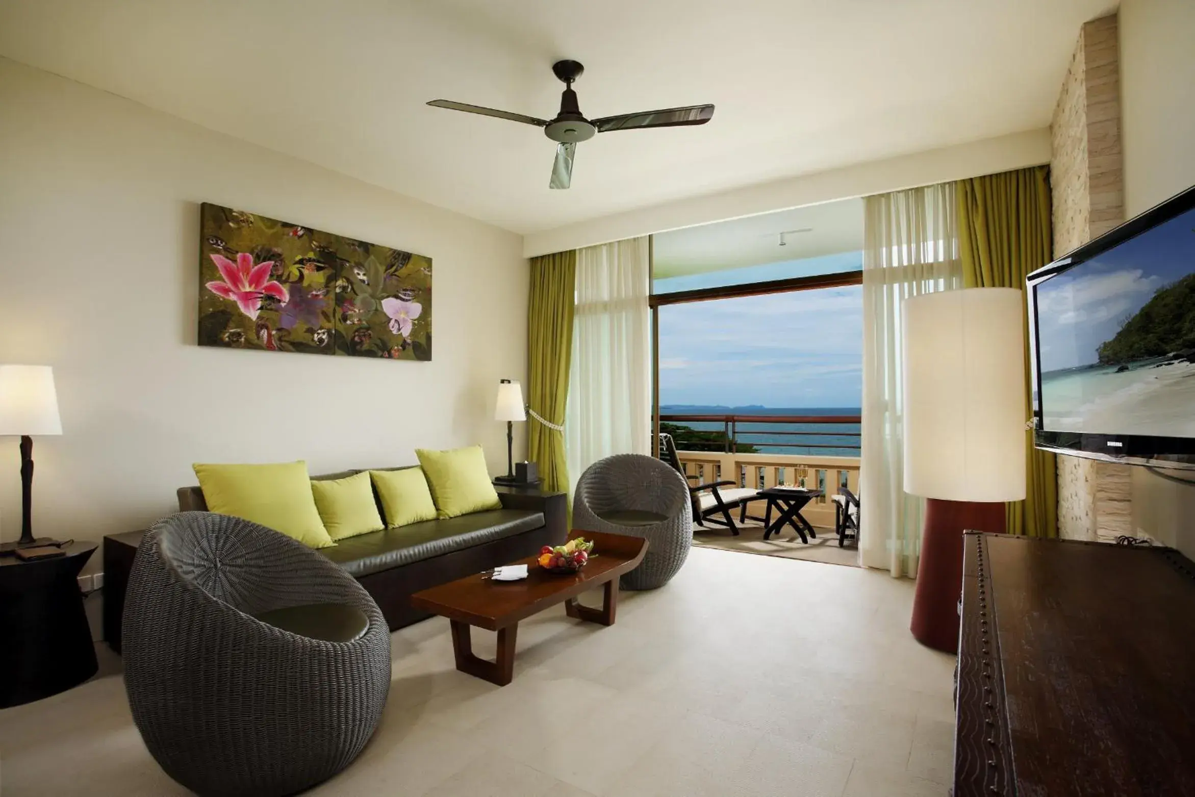 Photo of the whole room, Seating Area in Centara Grand Mirage Beach Resort Pattaya - SHA Extra Plus
