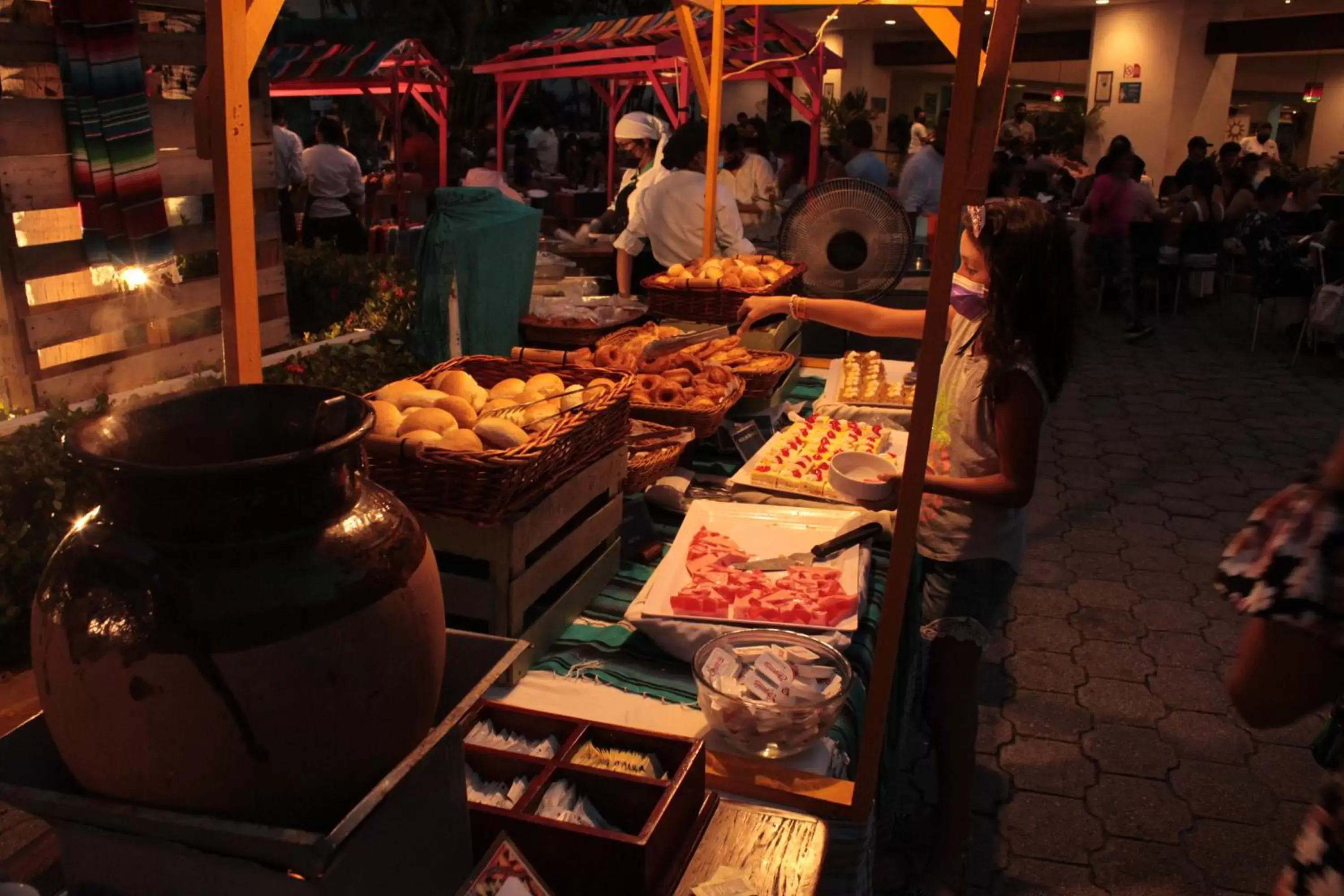 Dinner, Restaurant/Places to Eat in Fontan Ixtapa