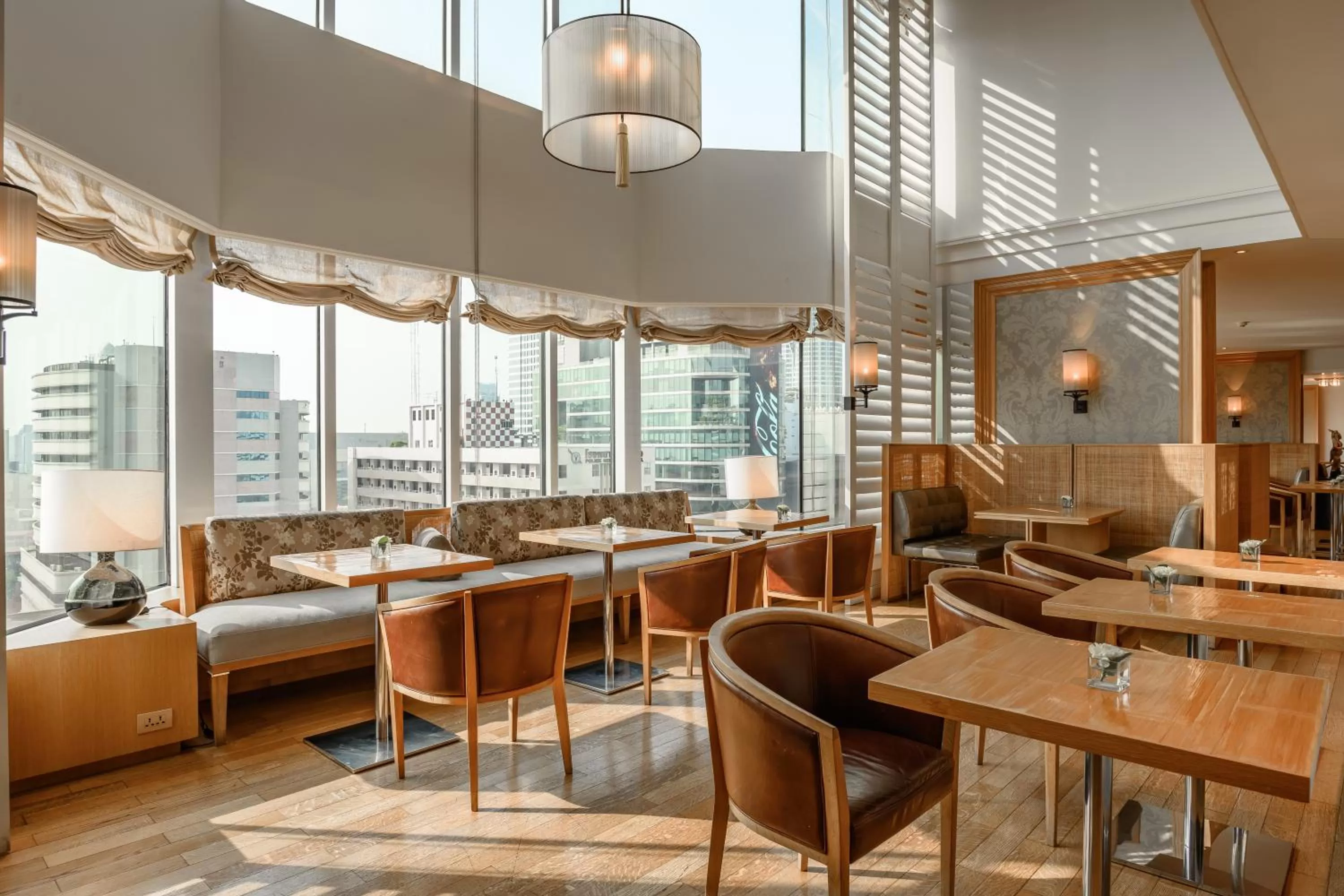 Restaurant/places to eat in Grand Hyatt Erawan Bangkok