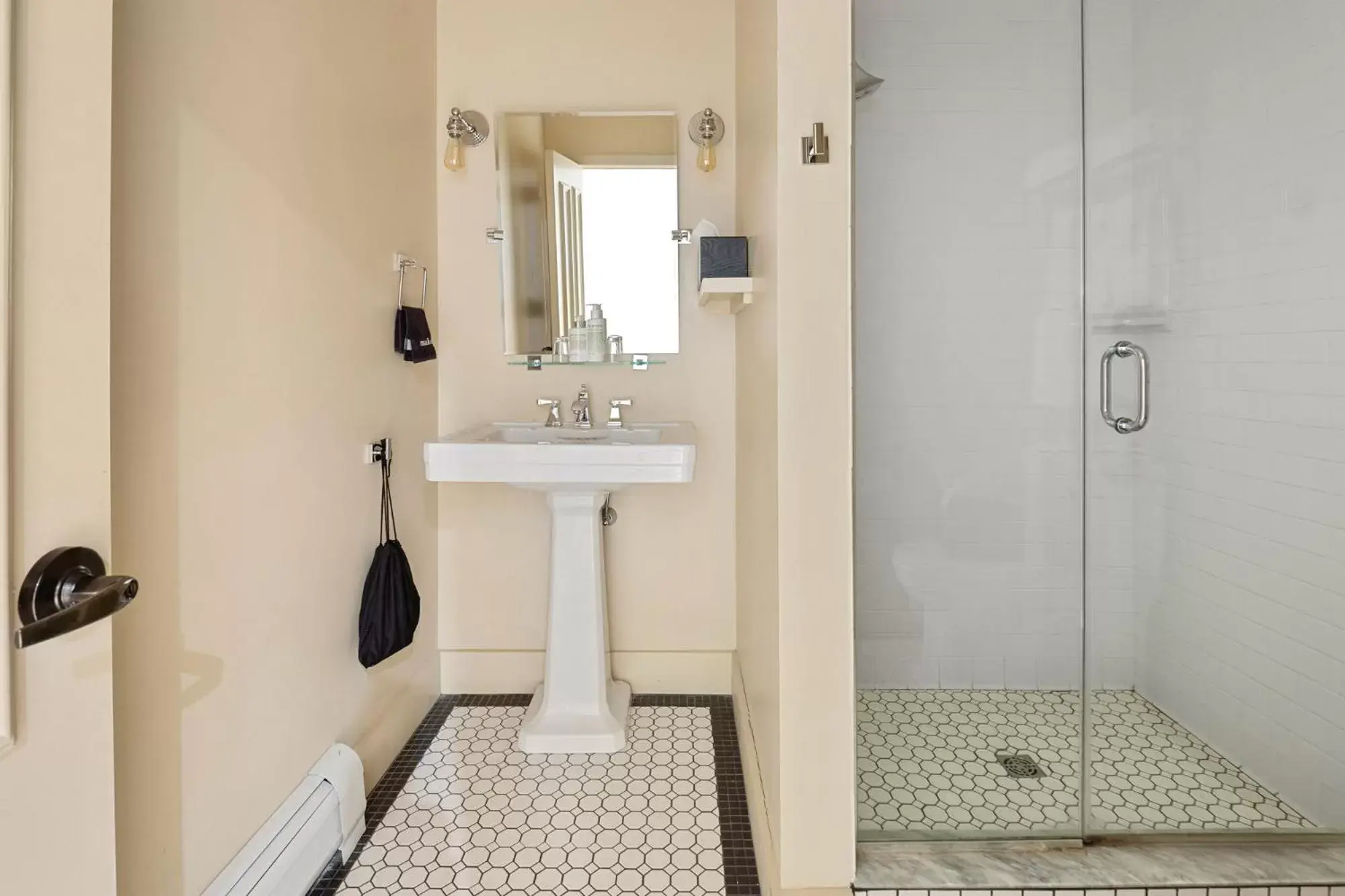 Bathroom in The Francis Hotel