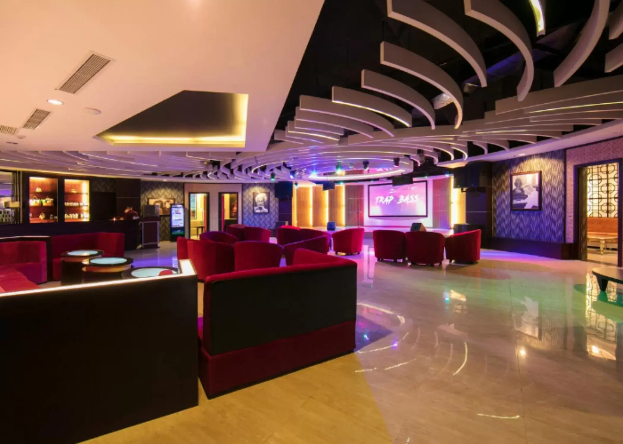 Karaoke, Lounge/Bar in Swiss-Belresort Tuyen Lam