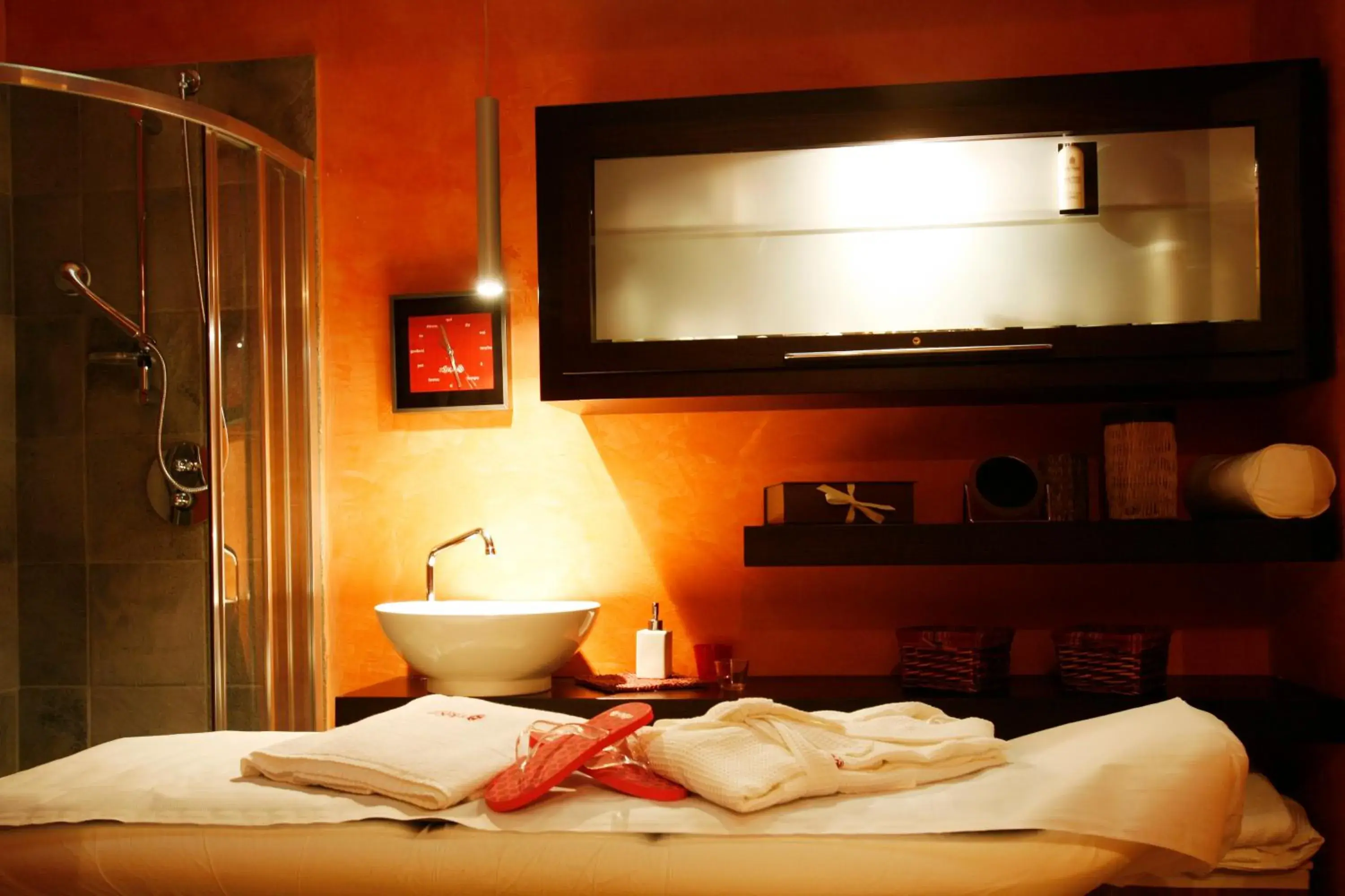 Spa and wellness centre/facilities, Bathroom in Cascina Scova Resort