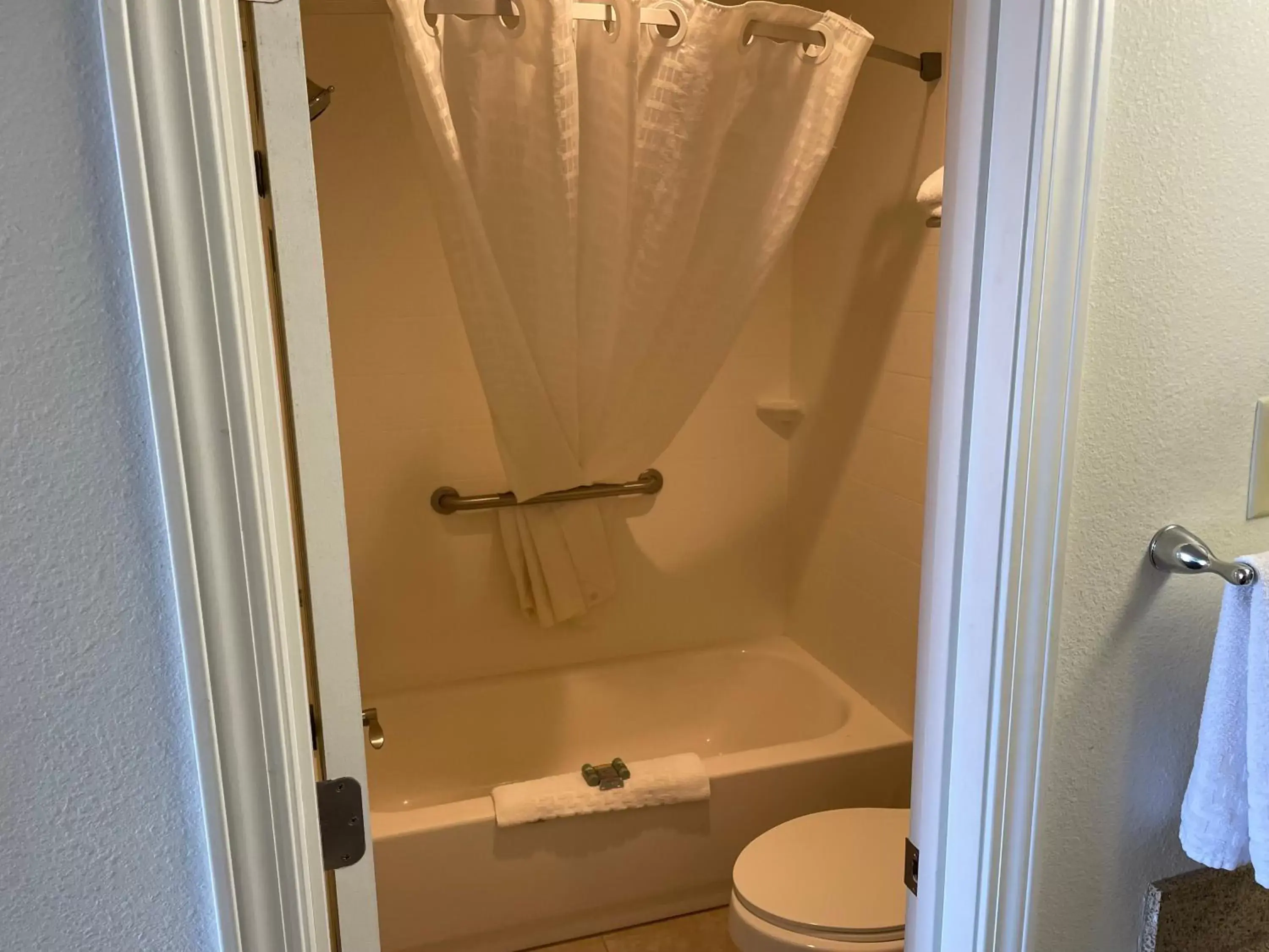 Shower, Bathroom in Quality Inn