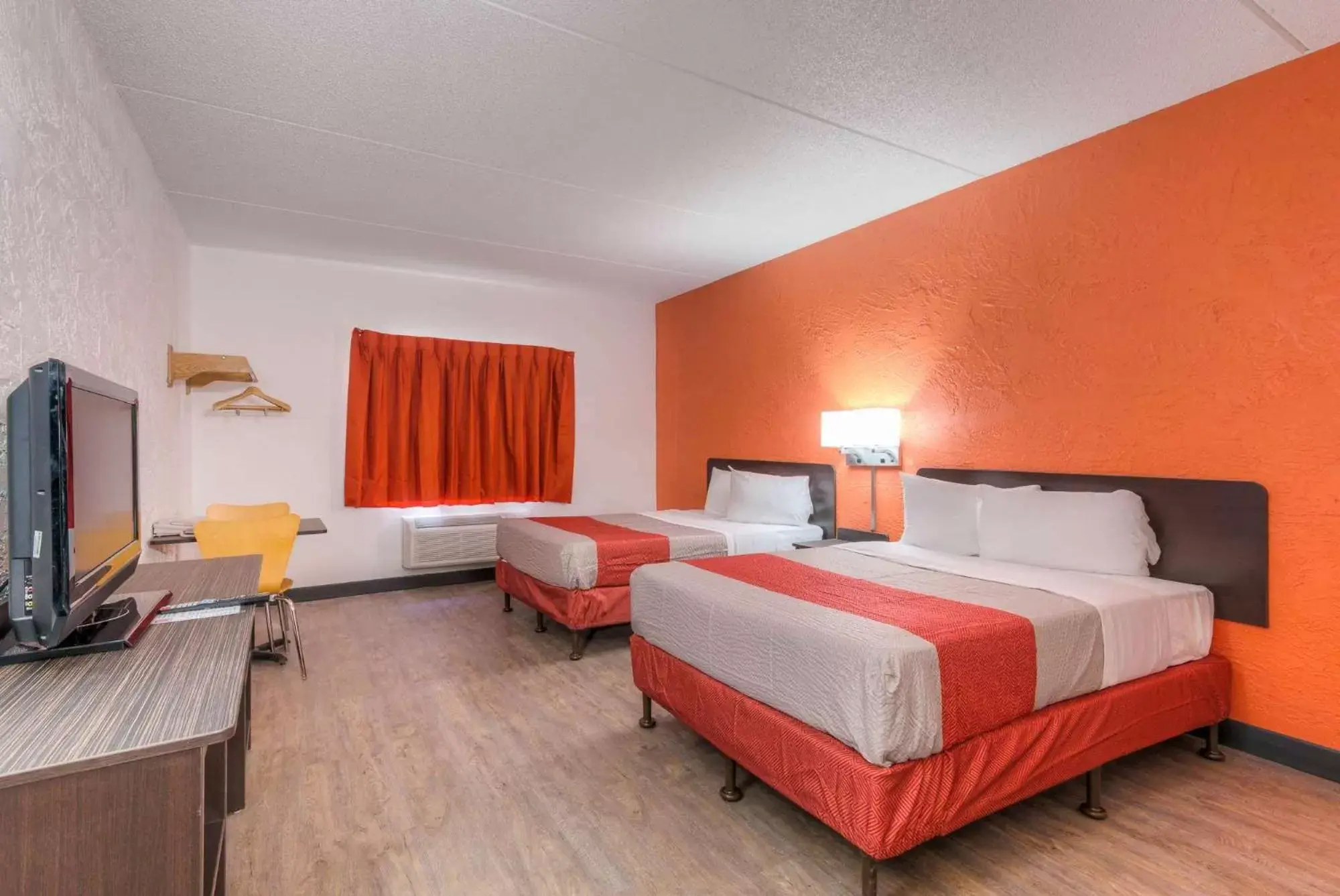 Bedroom, Bed in Motel 6-Bridgeview, IL