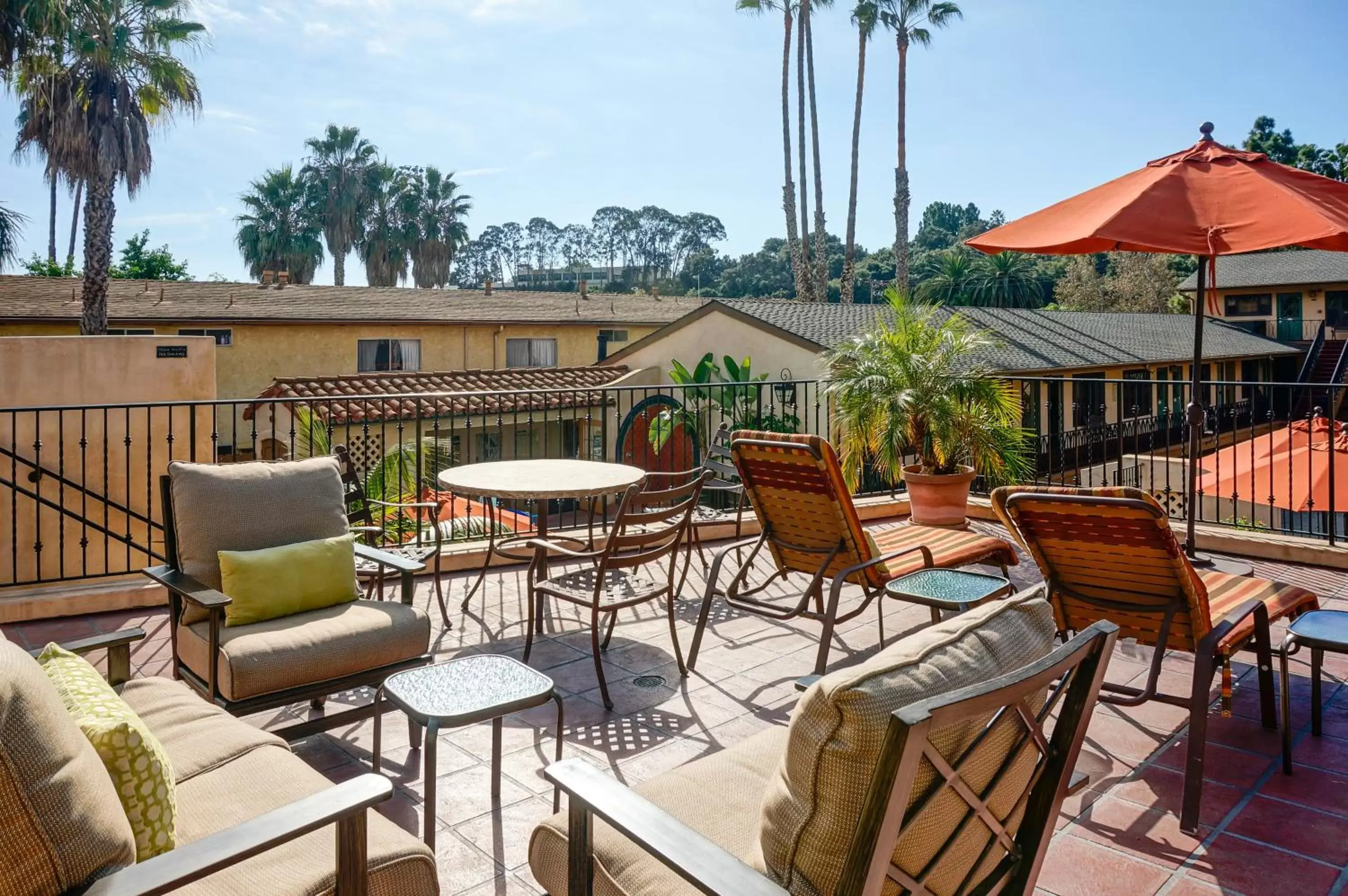 Balcony/Terrace in Brisas Del Mar Inn at the Beach