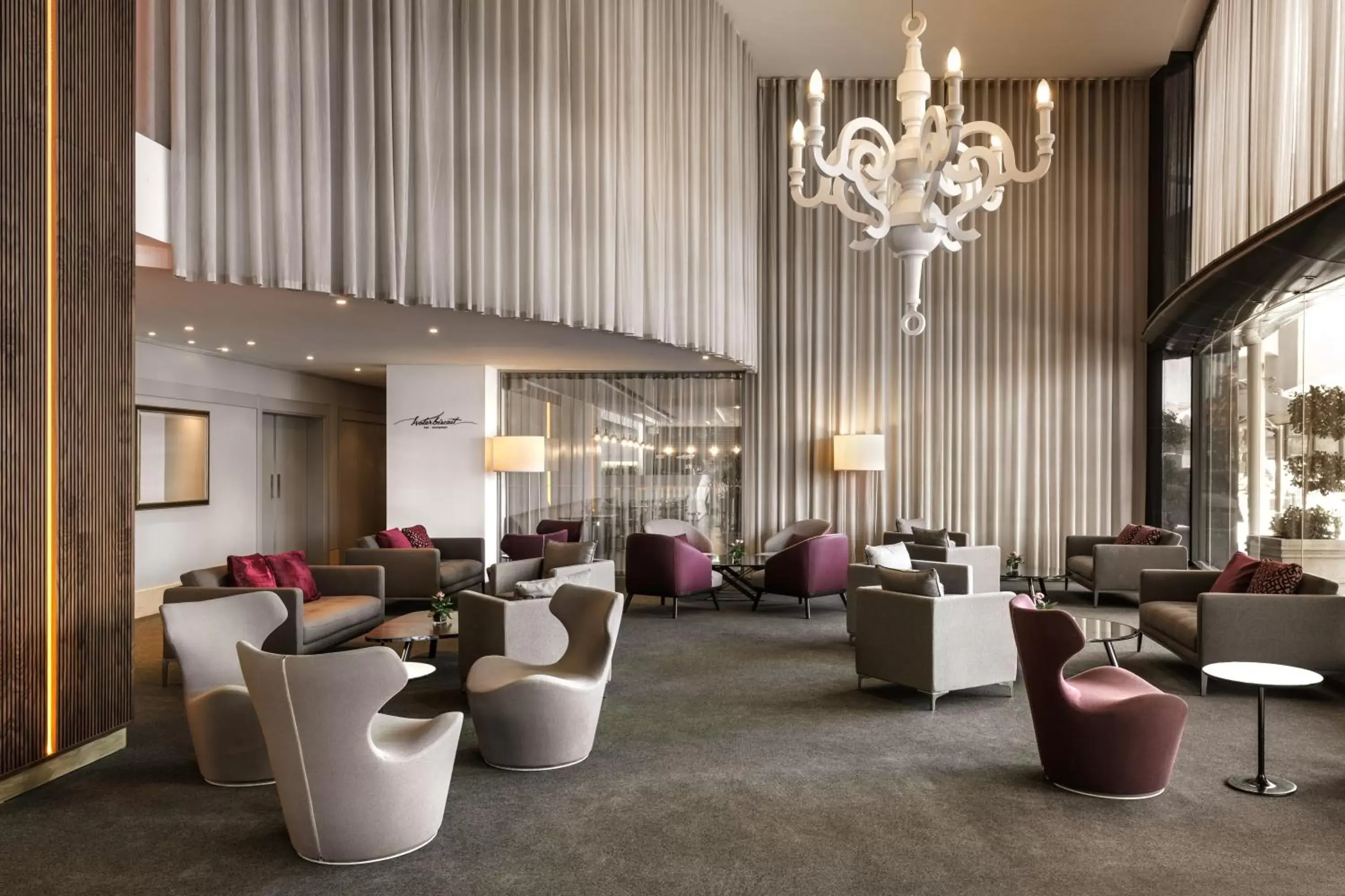 Lobby or reception, Lounge/Bar in InterContinental Malta, an IHG Hotel