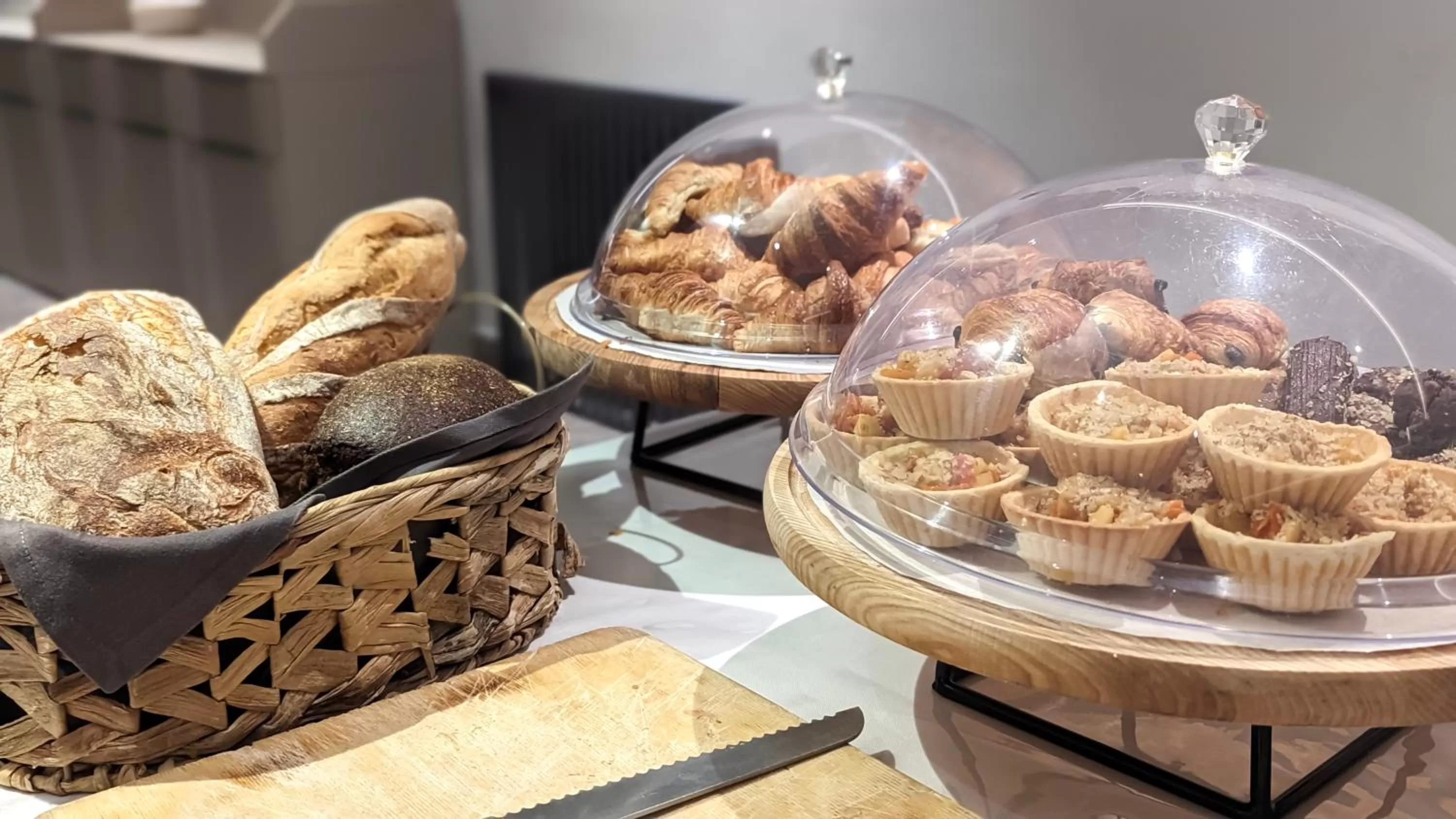 Breakfast in Raavah Aparthotel