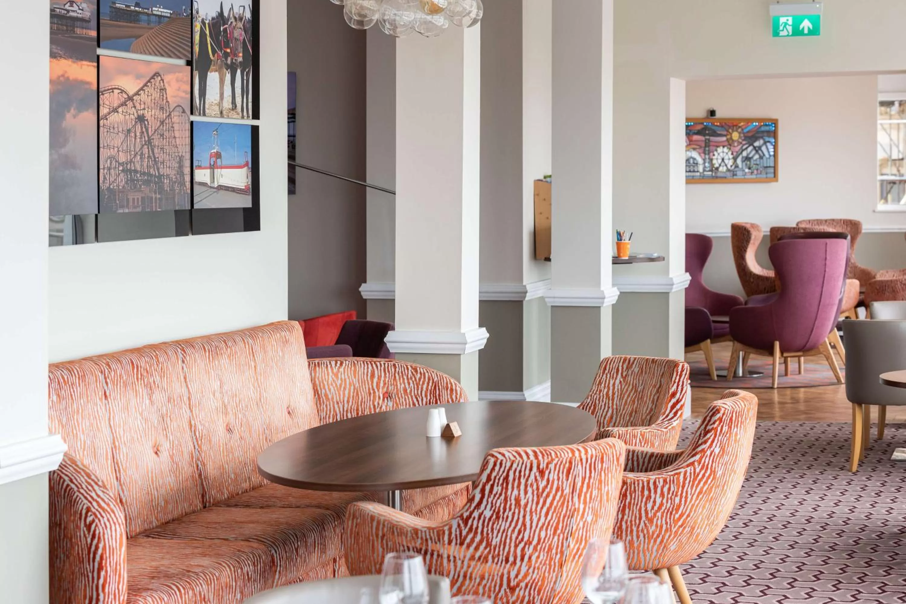 Lounge or bar in Best Western Carlton Hotel