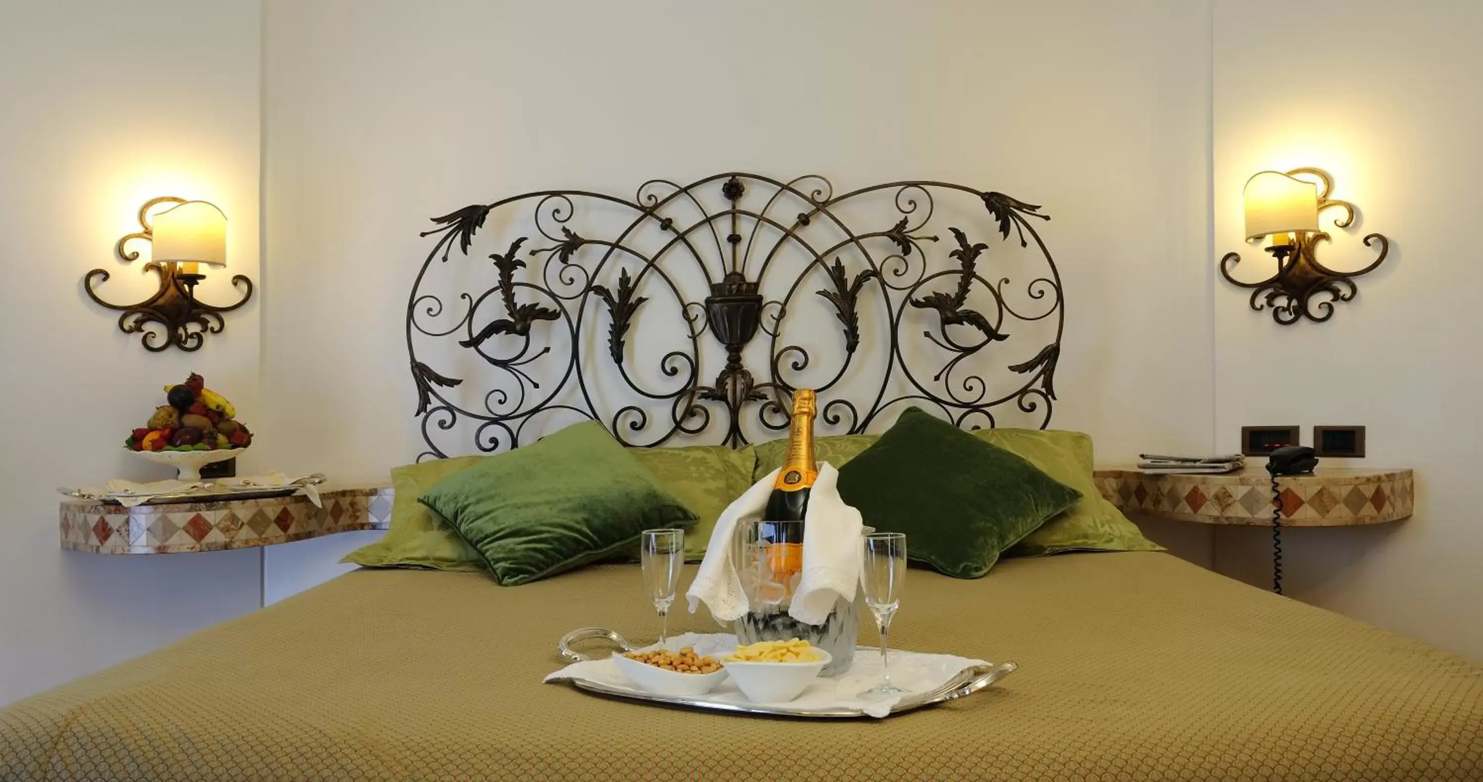 Bed in Hotel Farnese