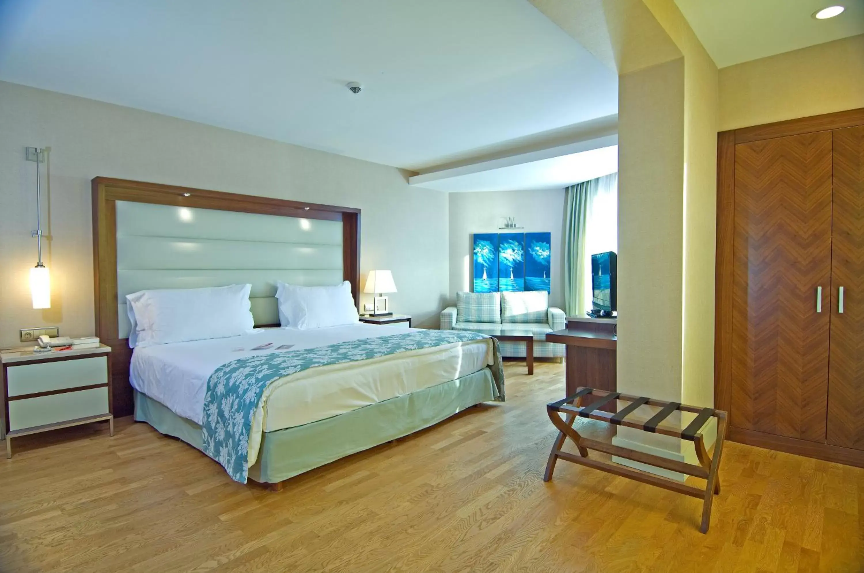 Photo of the whole room, Bed in Ramada Plaza Antalya