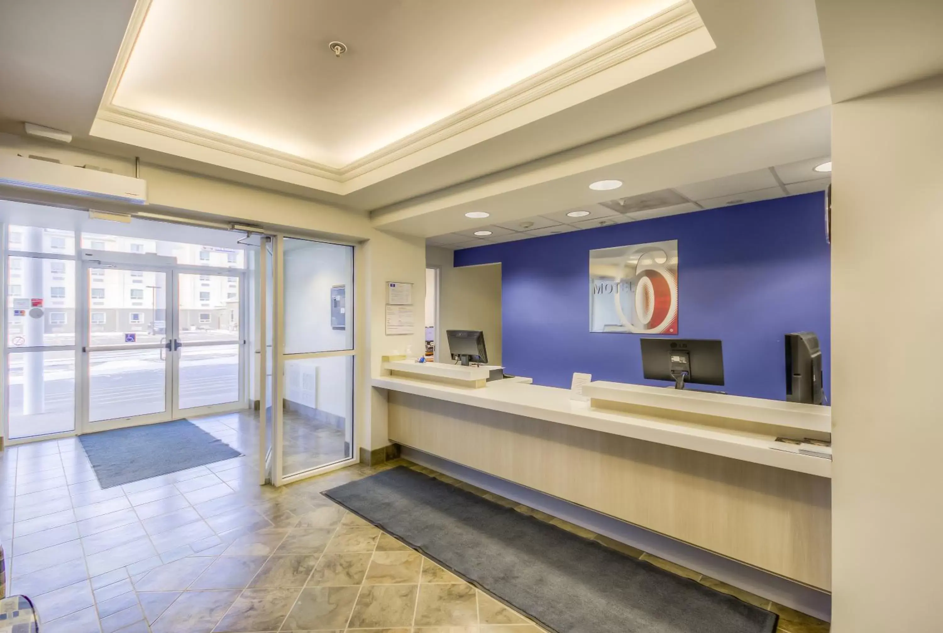 Lobby or reception, Lobby/Reception in Motel 6-Estevan, SK