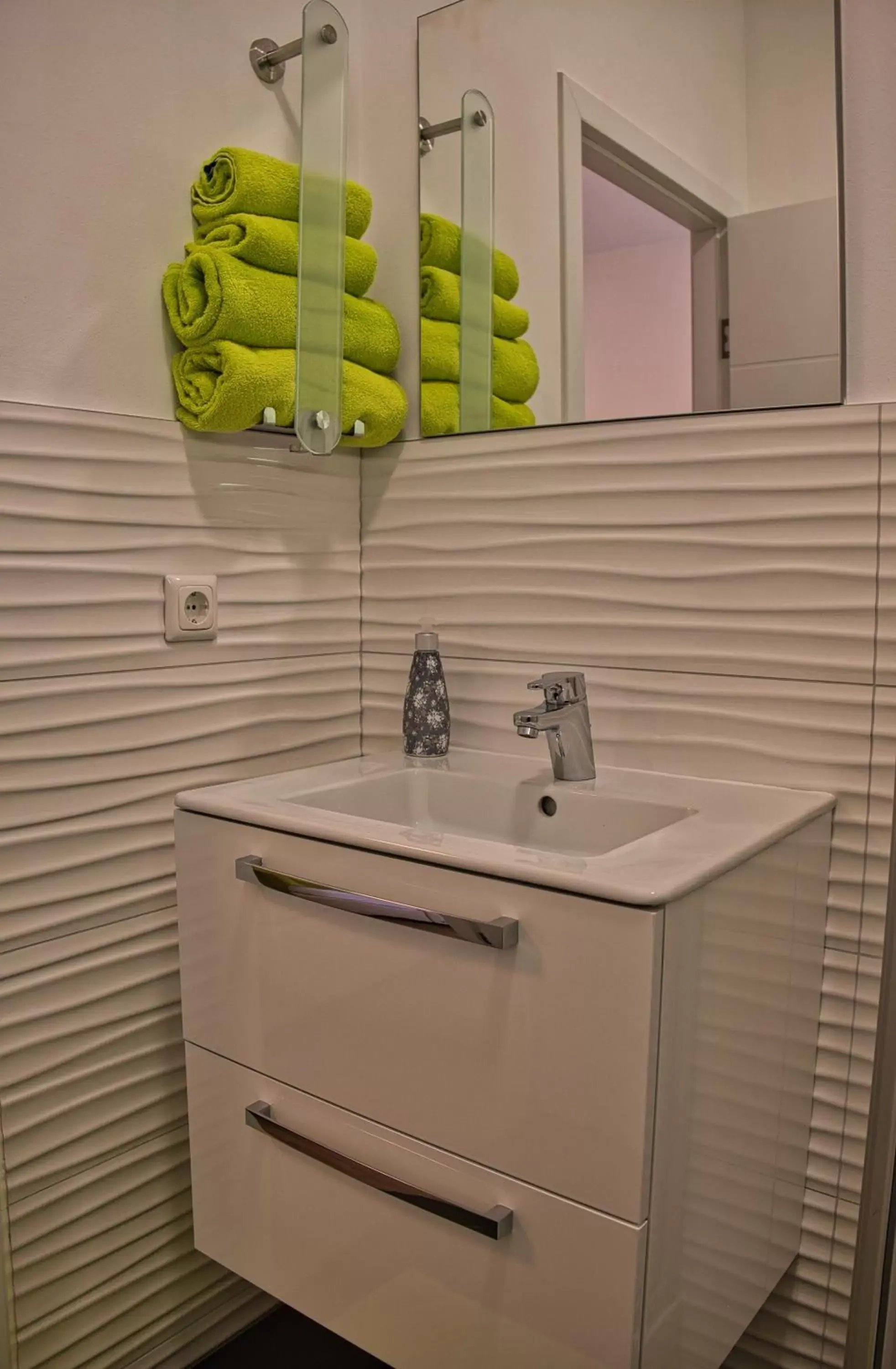 Double Room with Private Bathroom in Hotel Garni Ilys Inn Double Room with Private Bathroom in Hotel Garni Ilys Inn