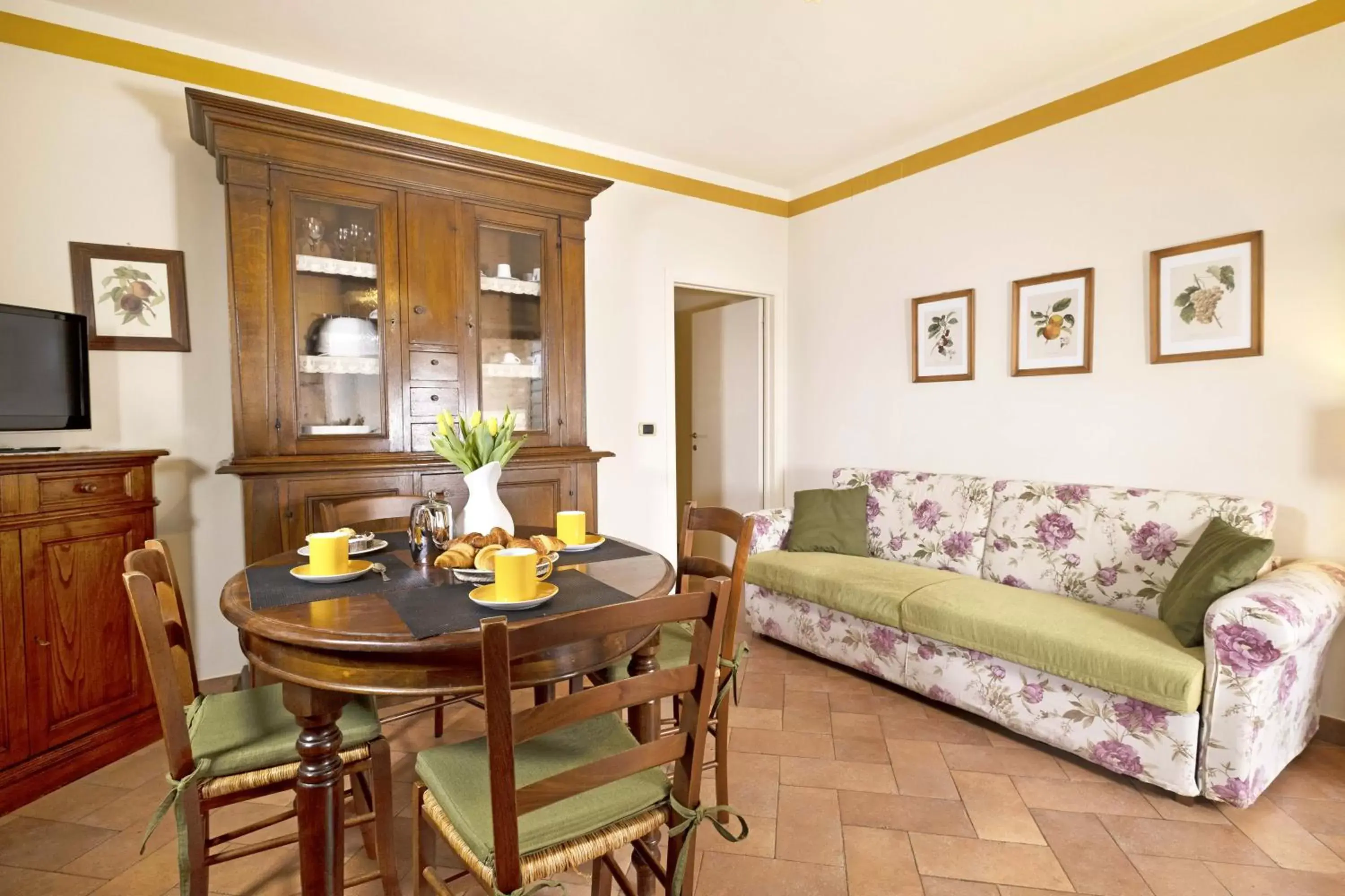 Living room, Dining Area in Borgo Grondaie