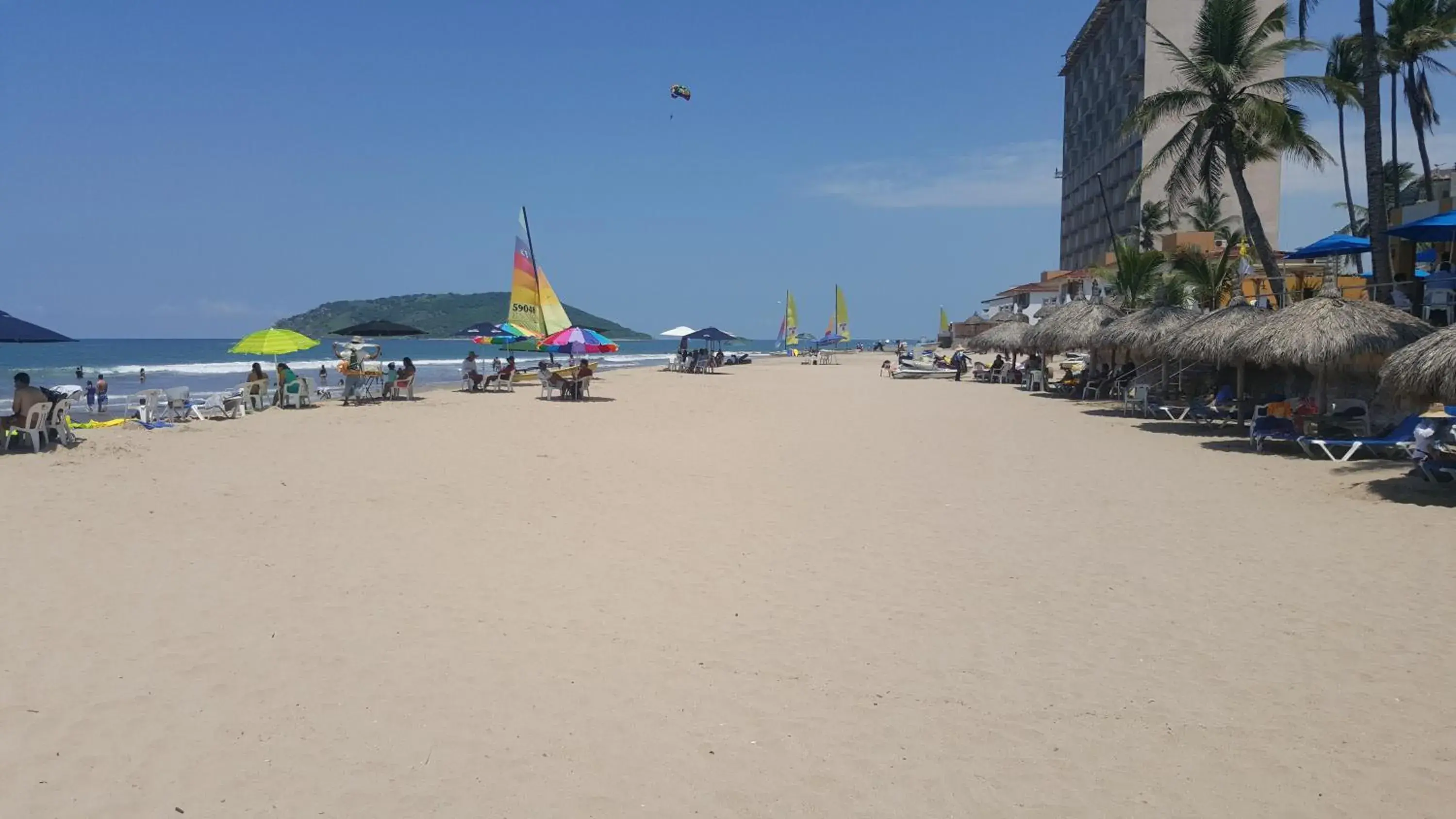 Beach in Las Flores Beach Resort