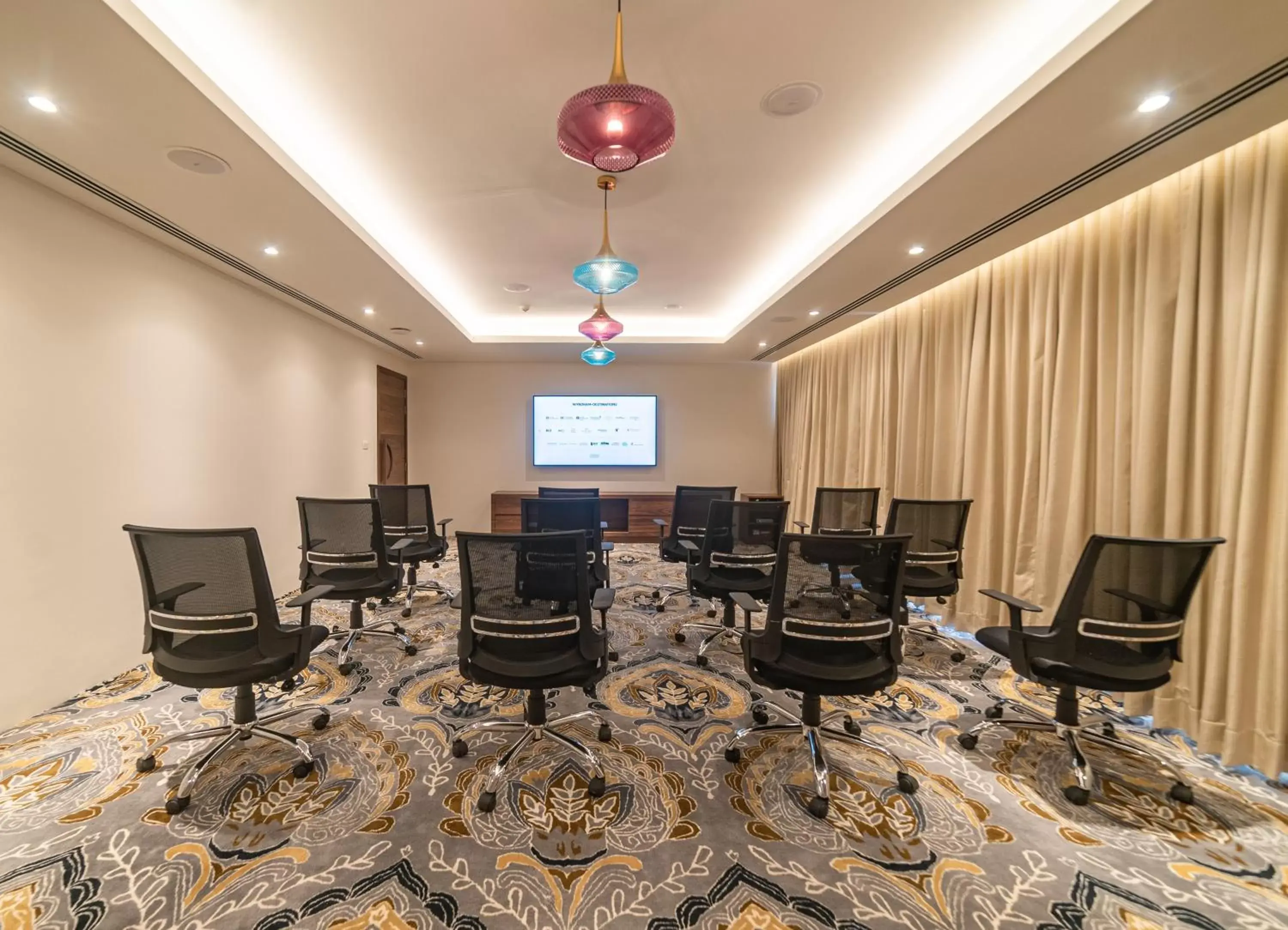 Banquet/Function facilities in Hawthorn Suites by Wyndham Dwarka