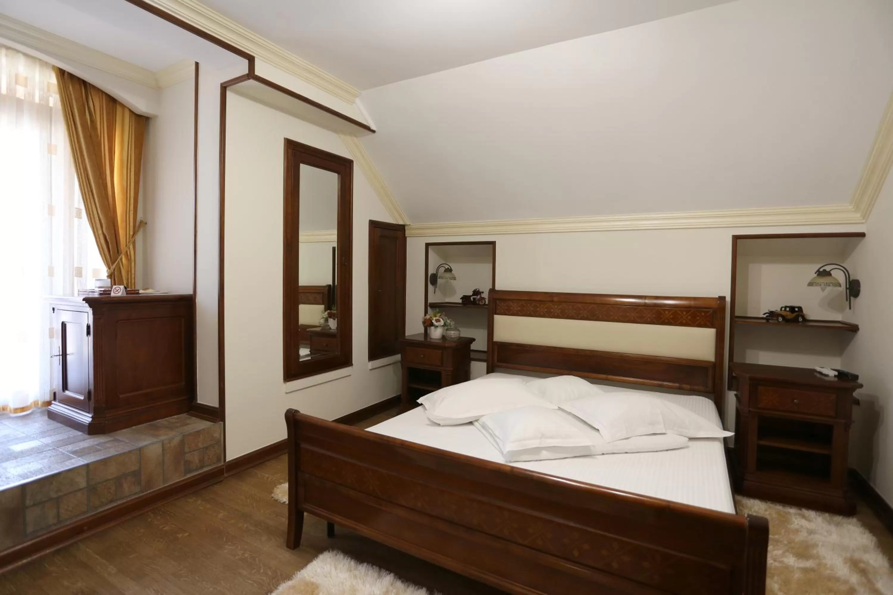 Bed in Pensiunea Trei Pini