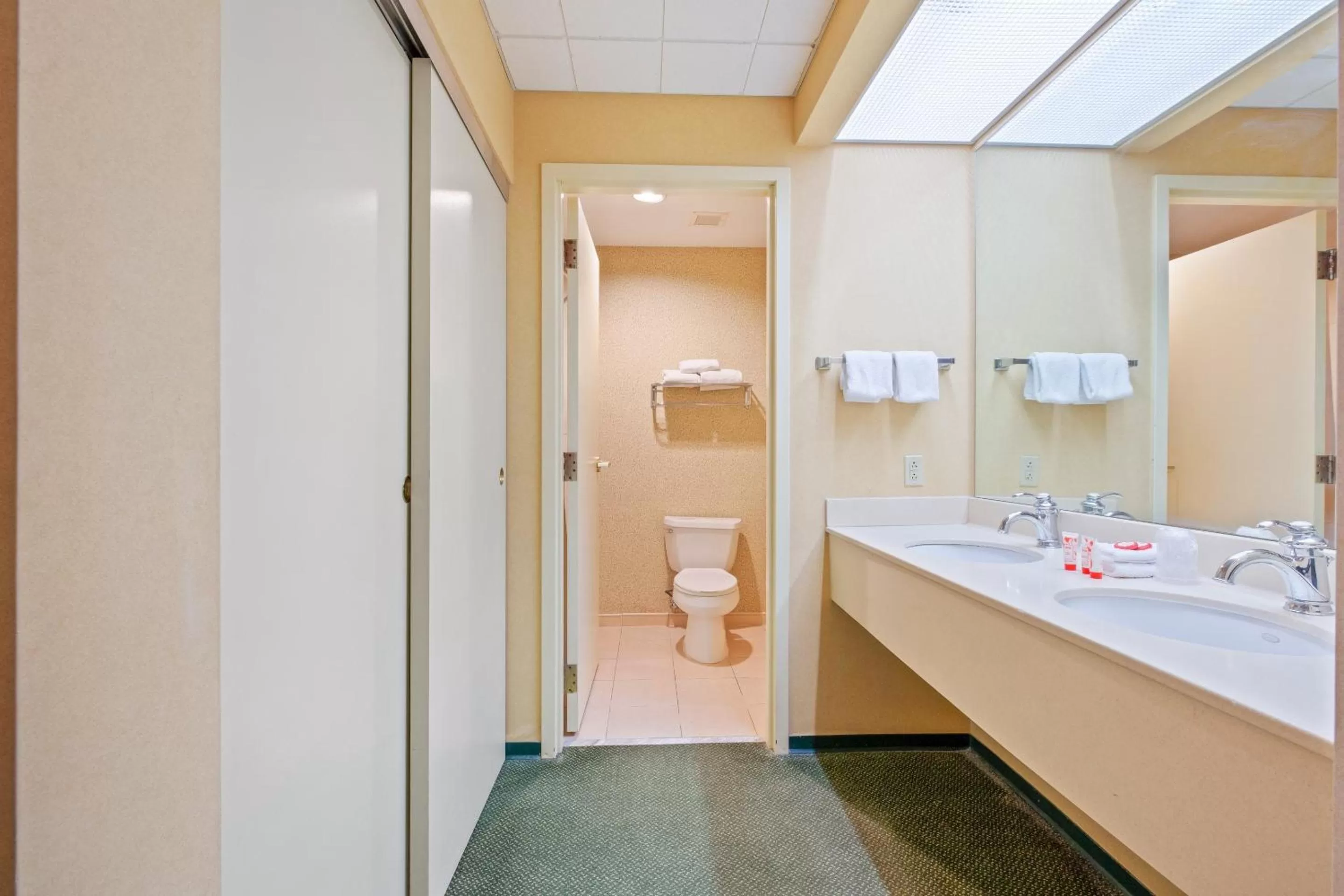 Bathroom in OYO Hotel St Louis Downtown City Center MO