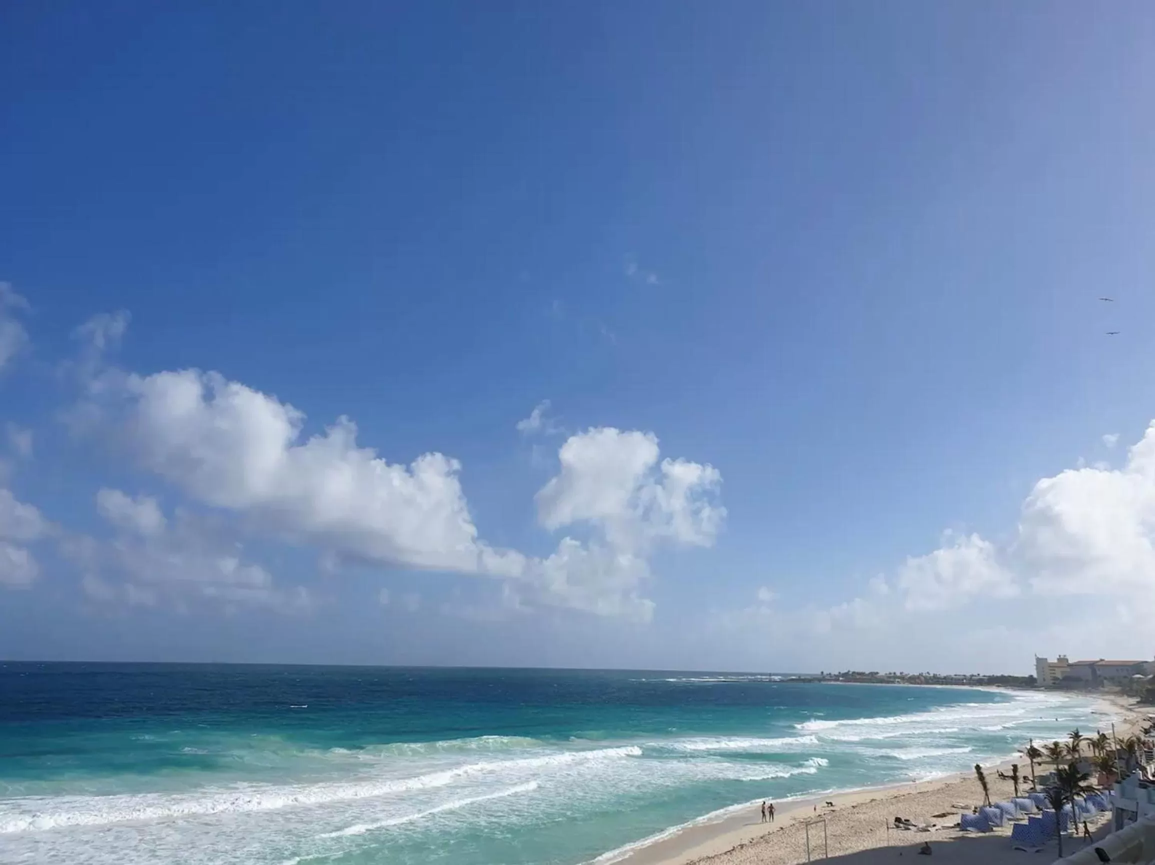 Beach in Cancun Beach&Sunrise