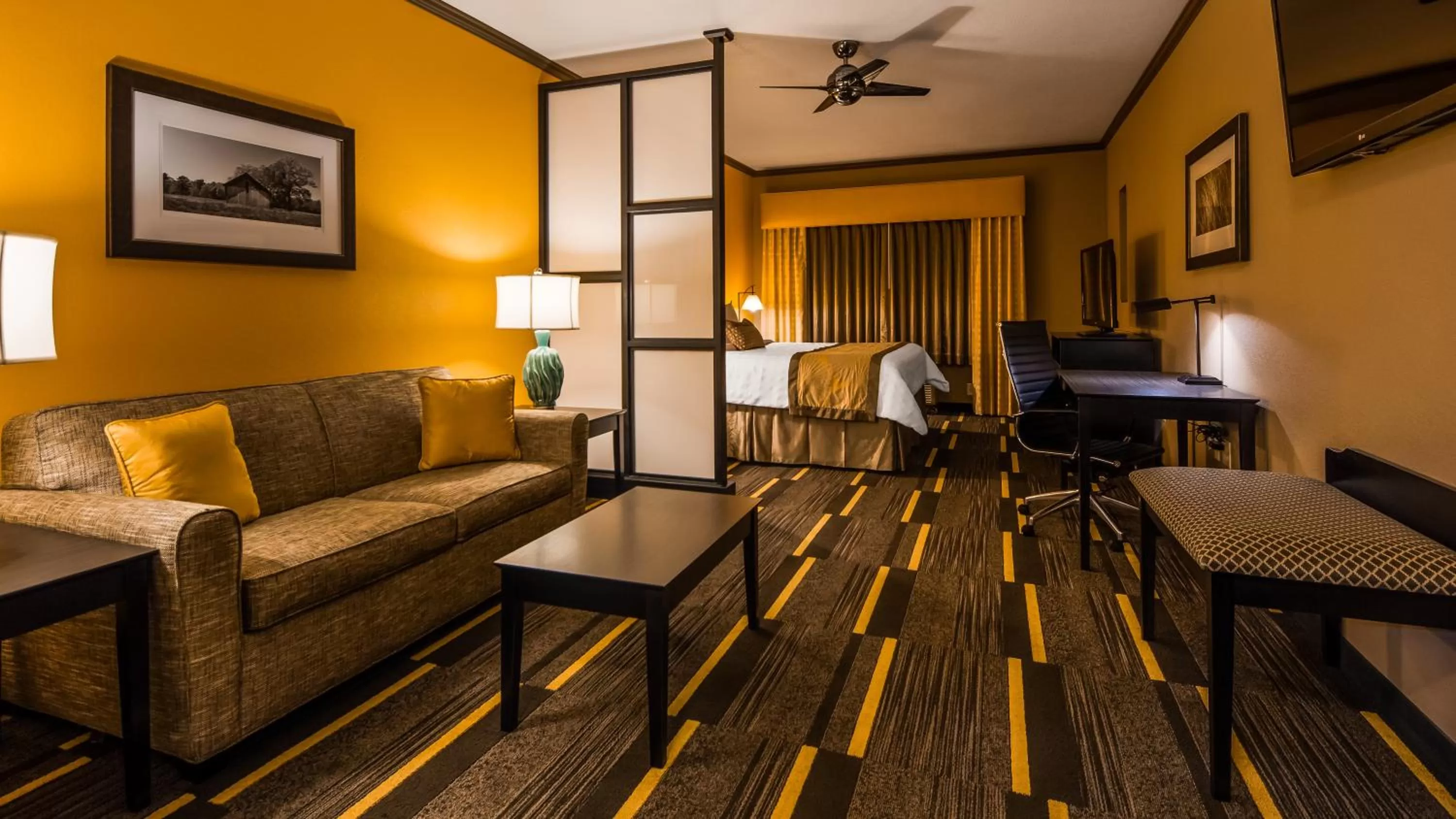 King Suite - Disability Access in Best Western Plus Emerald Inn & Suites