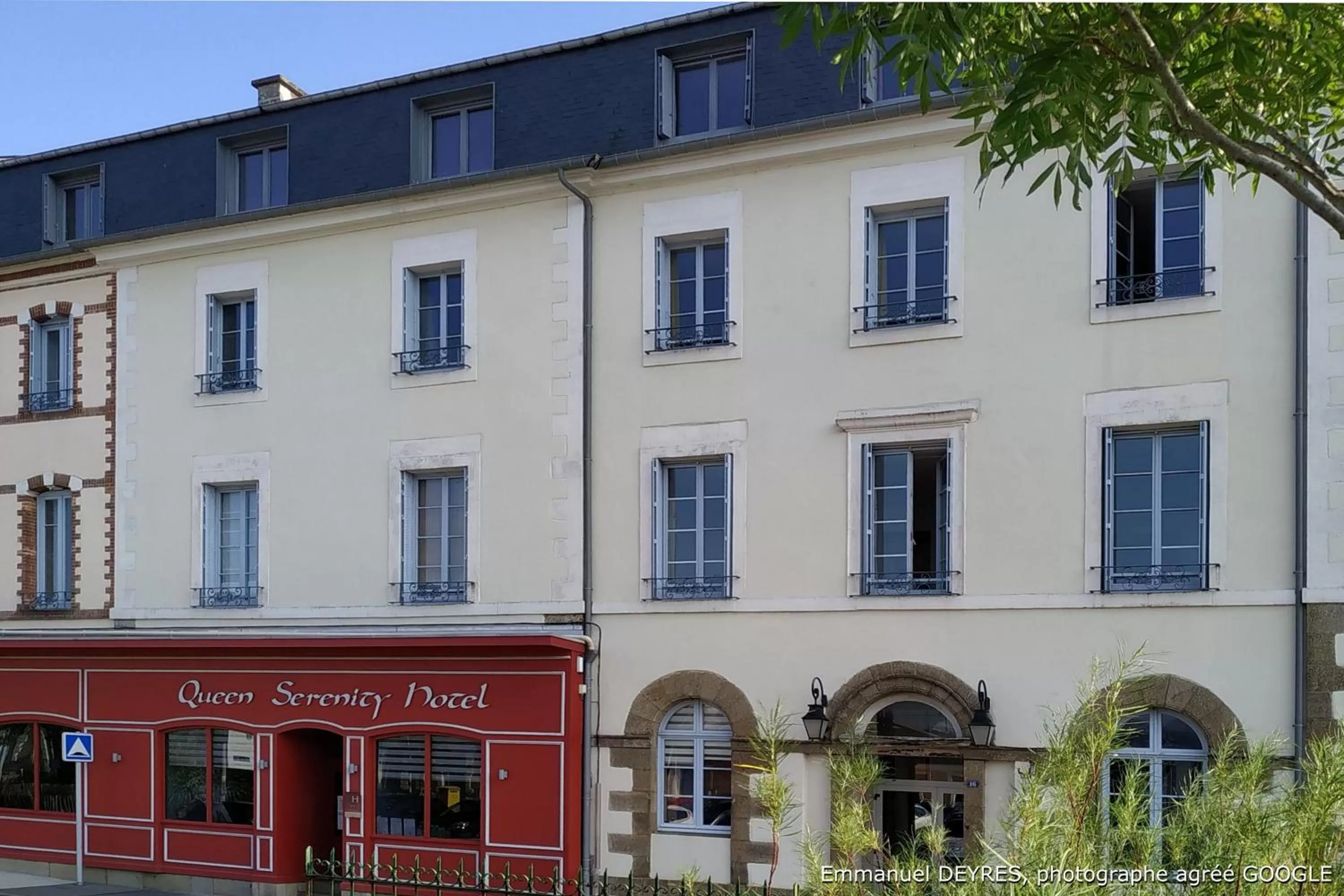 Hôtel de Bretagne - anciennement Queen Serenity Hotel