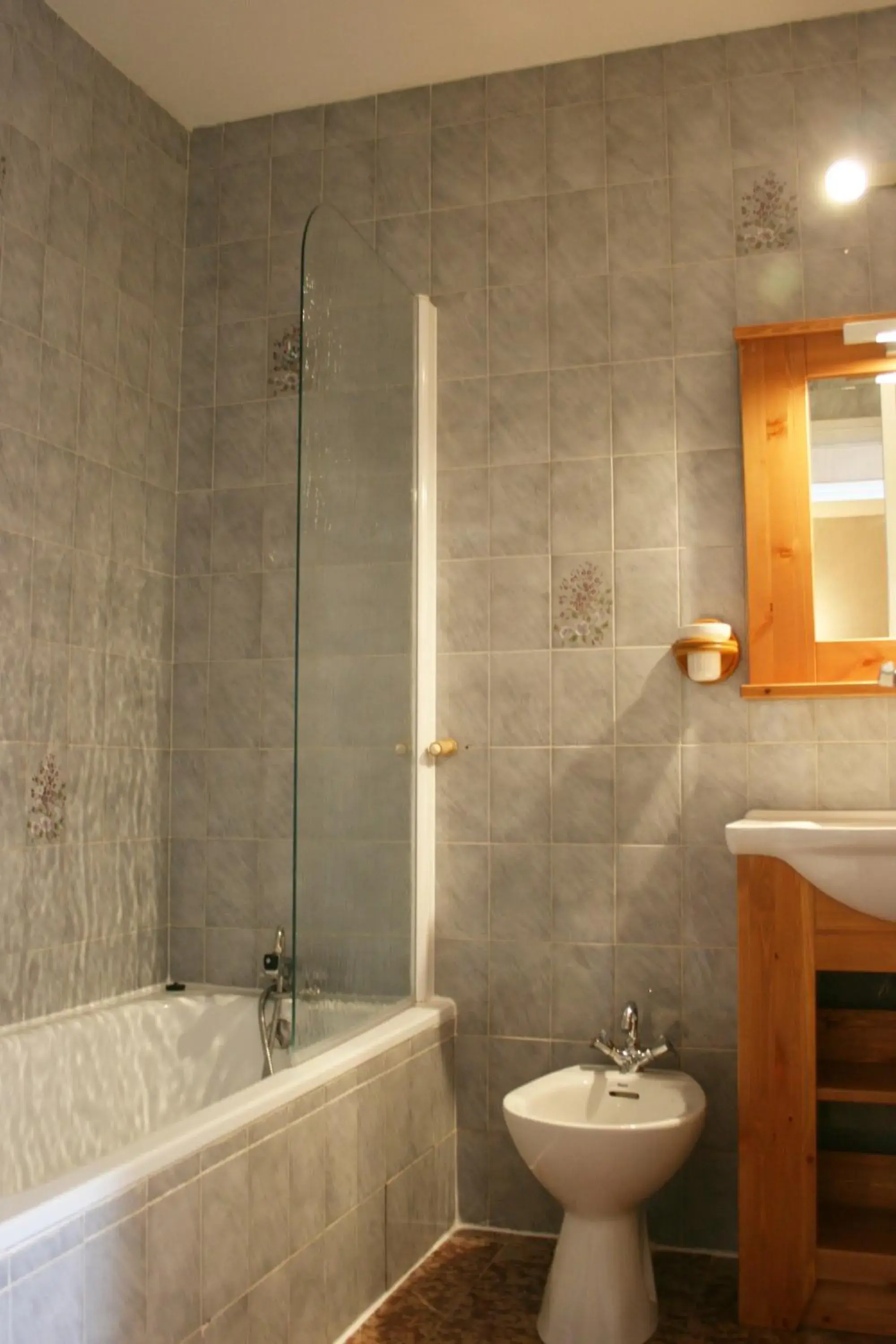 Bathroom in Le Catinat Fleuri