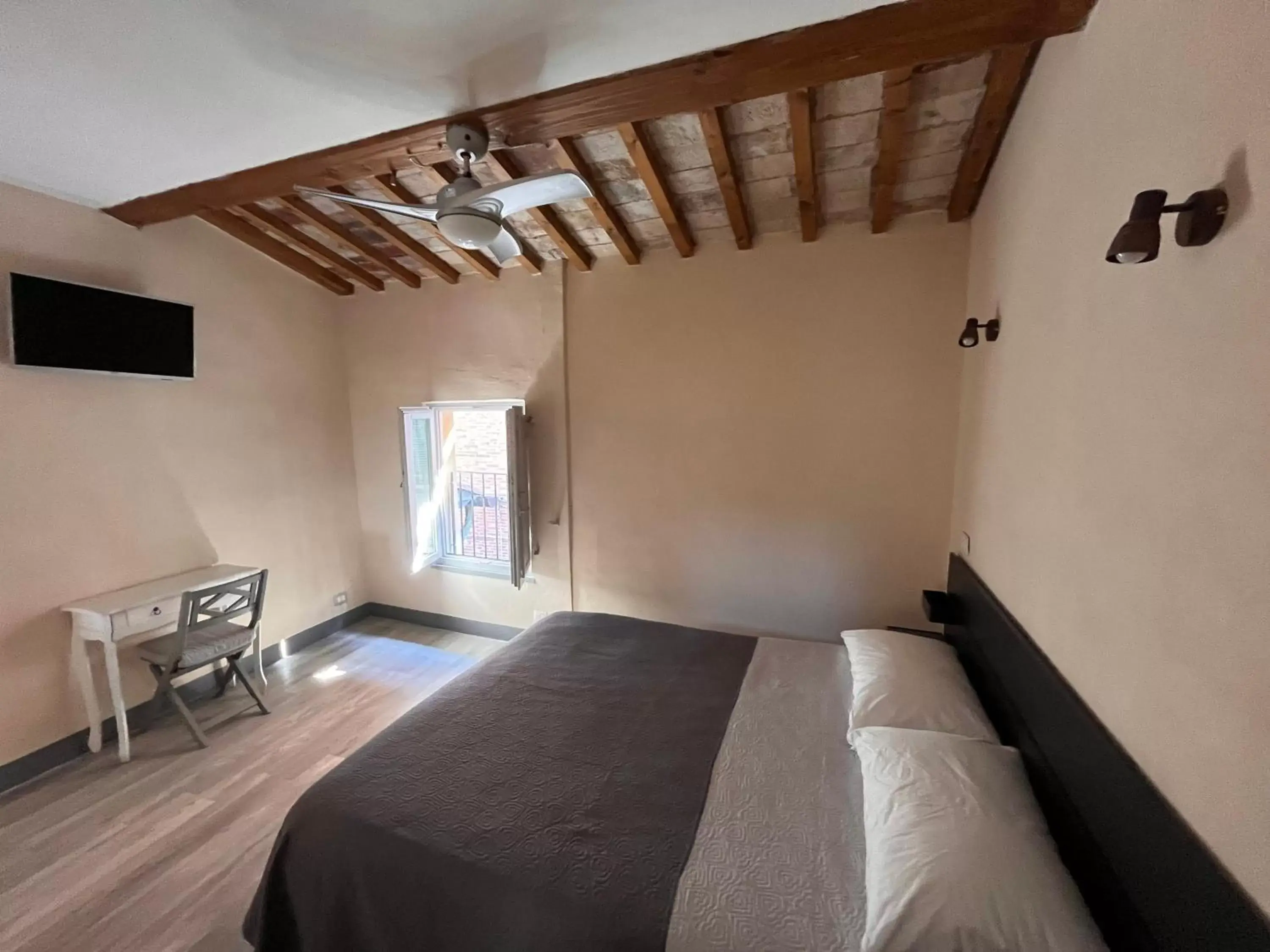 Bedroom, Bed in Tuscany Experience BnB