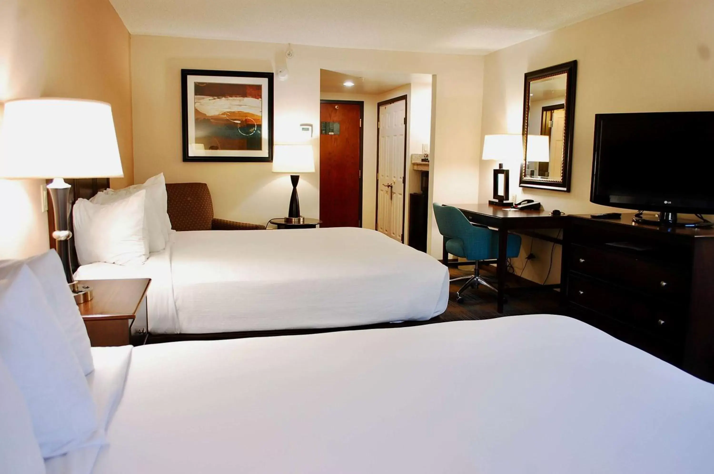 Photo of the whole room, Bed in Wingate by Wyndham - Charlotte Airport South I-77 at Tyvola